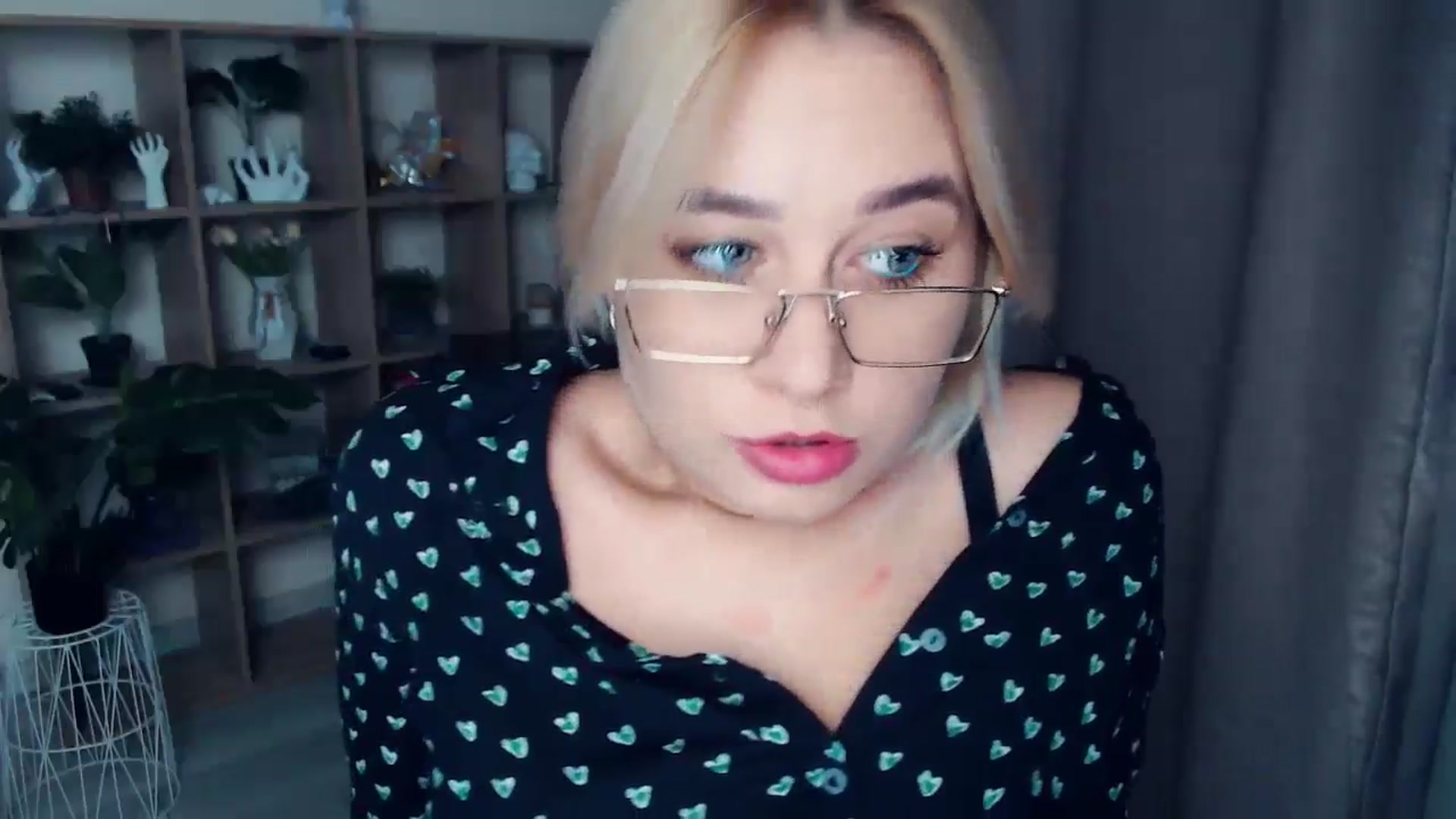 Gallery image thumbnail from Kukla_kolduna's myfreecams stream on, 11/07/2024, 18:35 image 7 of 20