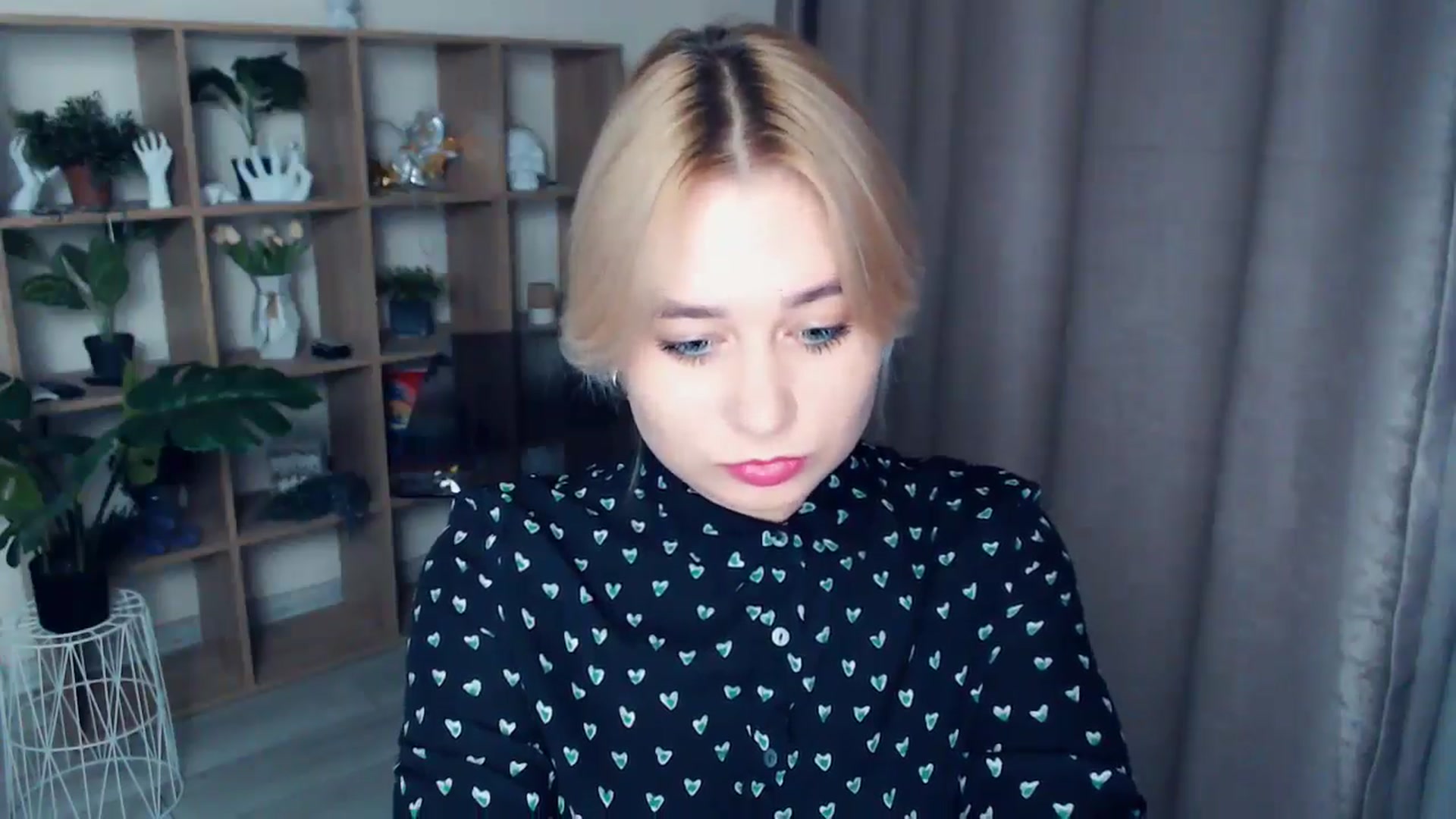 Gallery image thumbnail from Kukla_kolduna's myfreecams stream on, 11/07/2024, 18:35 image 19 of 20