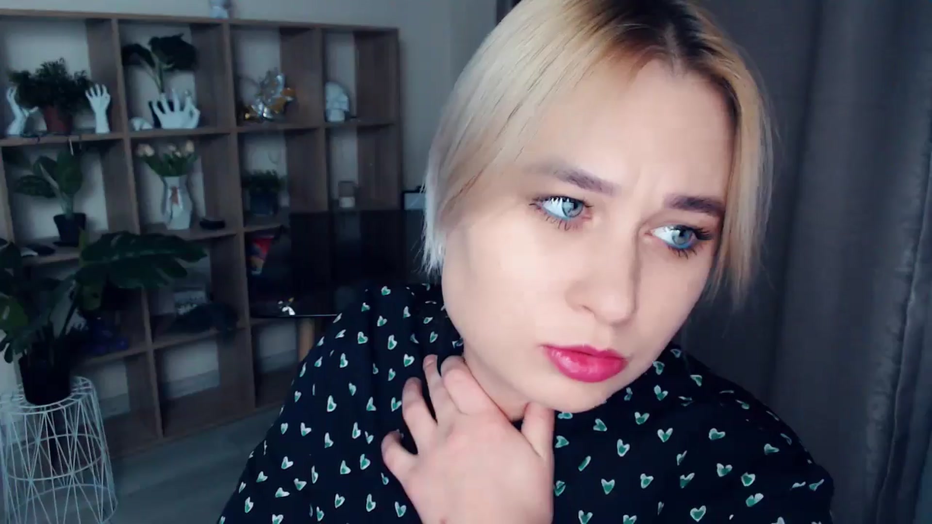 Gallery image thumbnail from Kukla_kolduna's myfreecams stream on, 11/07/2024, 18:35 image 17 of 20