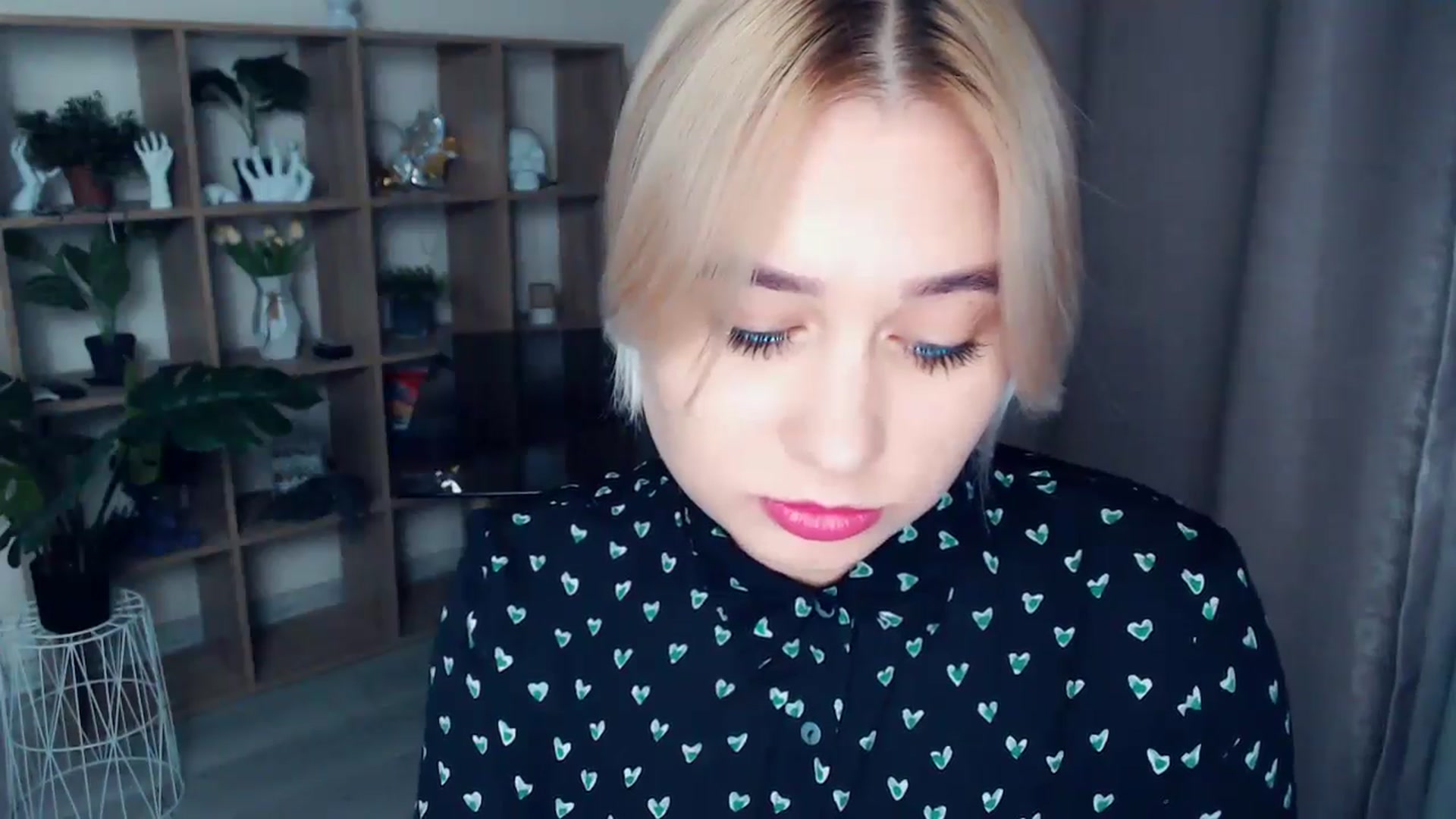 Gallery image thumbnail from Kukla_kolduna's myfreecams stream on, 11/07/2024, 19:08 image 4 of 20