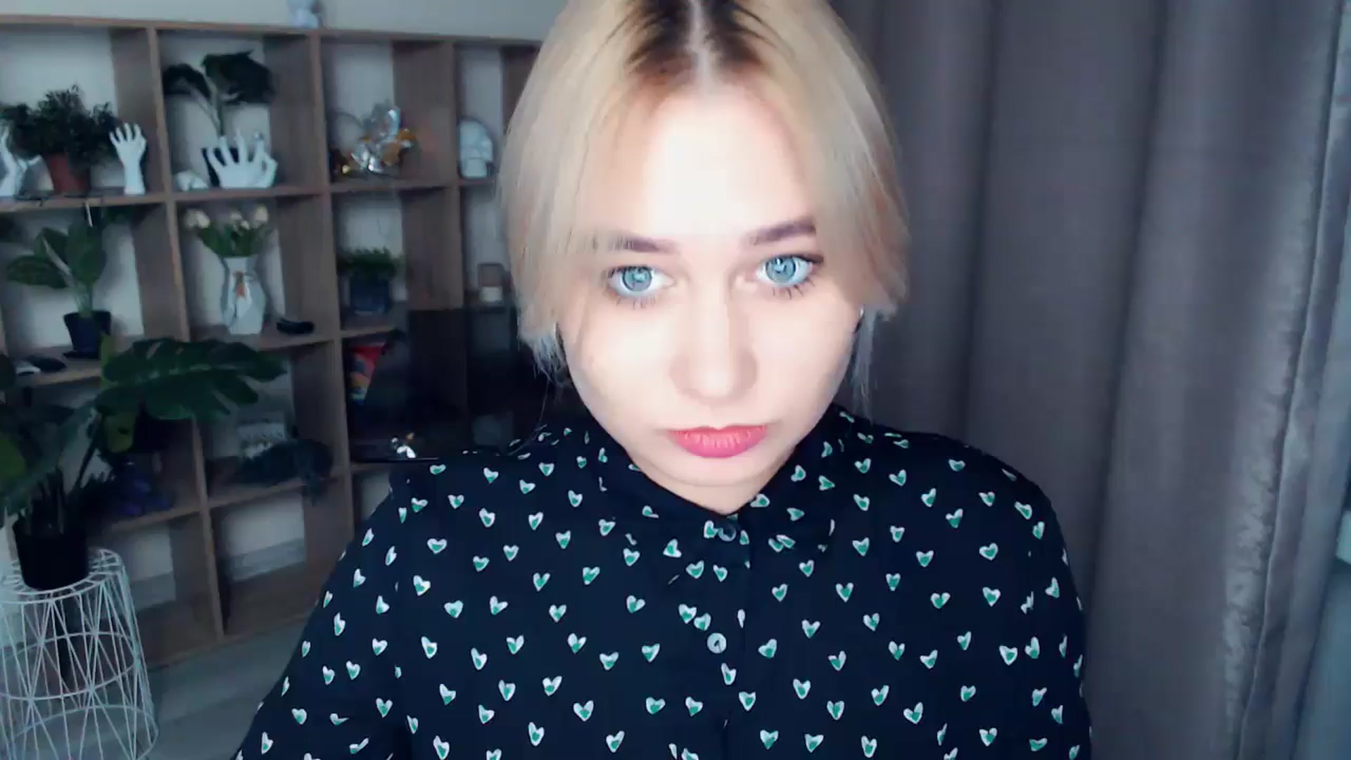 Gallery image thumbnail from Kukla_kolduna's myfreecams stream on, 11/07/2024, 19:08 image 17 of 20