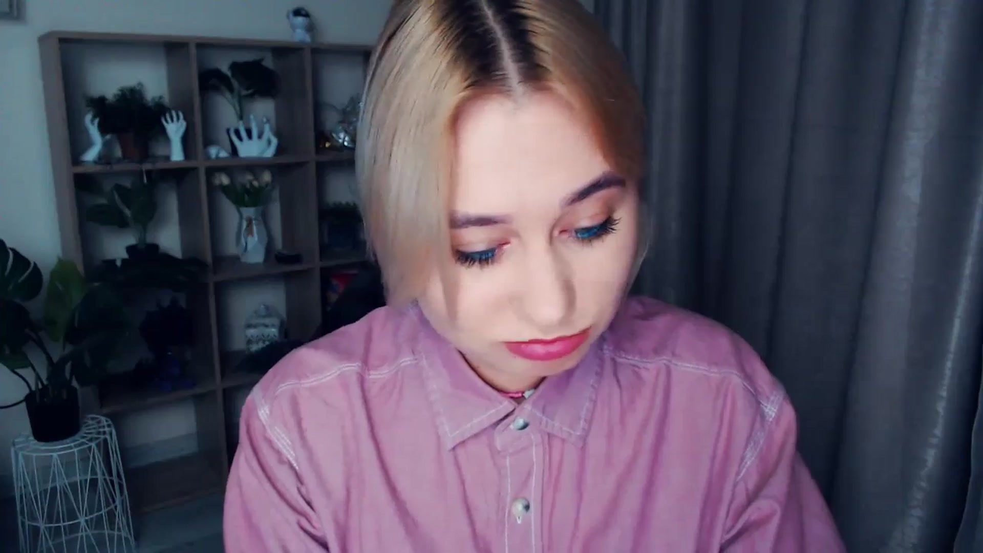 Gallery image thumbnail from Kukla_kolduna's myfreecams stream on, 11/08/2024, 16:09 image 19 of 20
