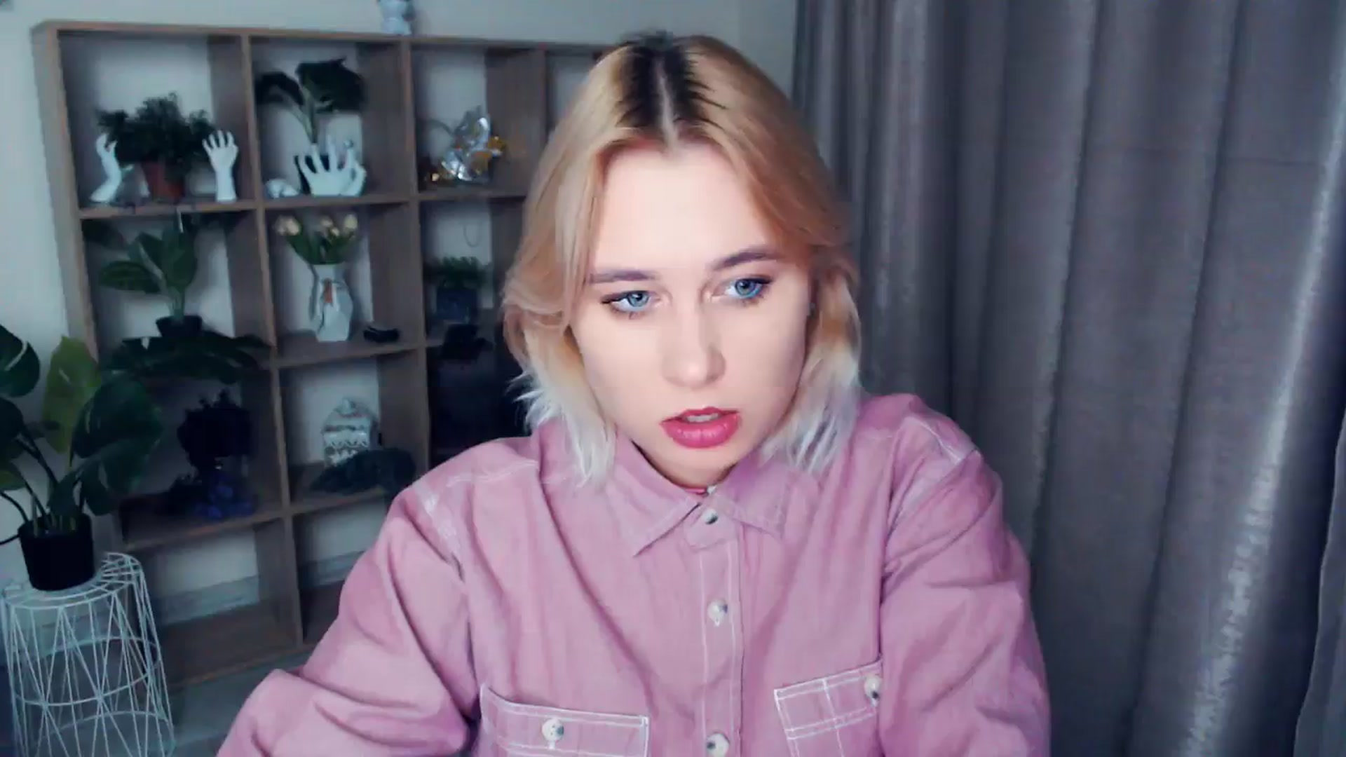 Gallery image thumbnail from Kukla_kolduna's myfreecams stream on, 11/08/2024, 18:42 image 5 of 20