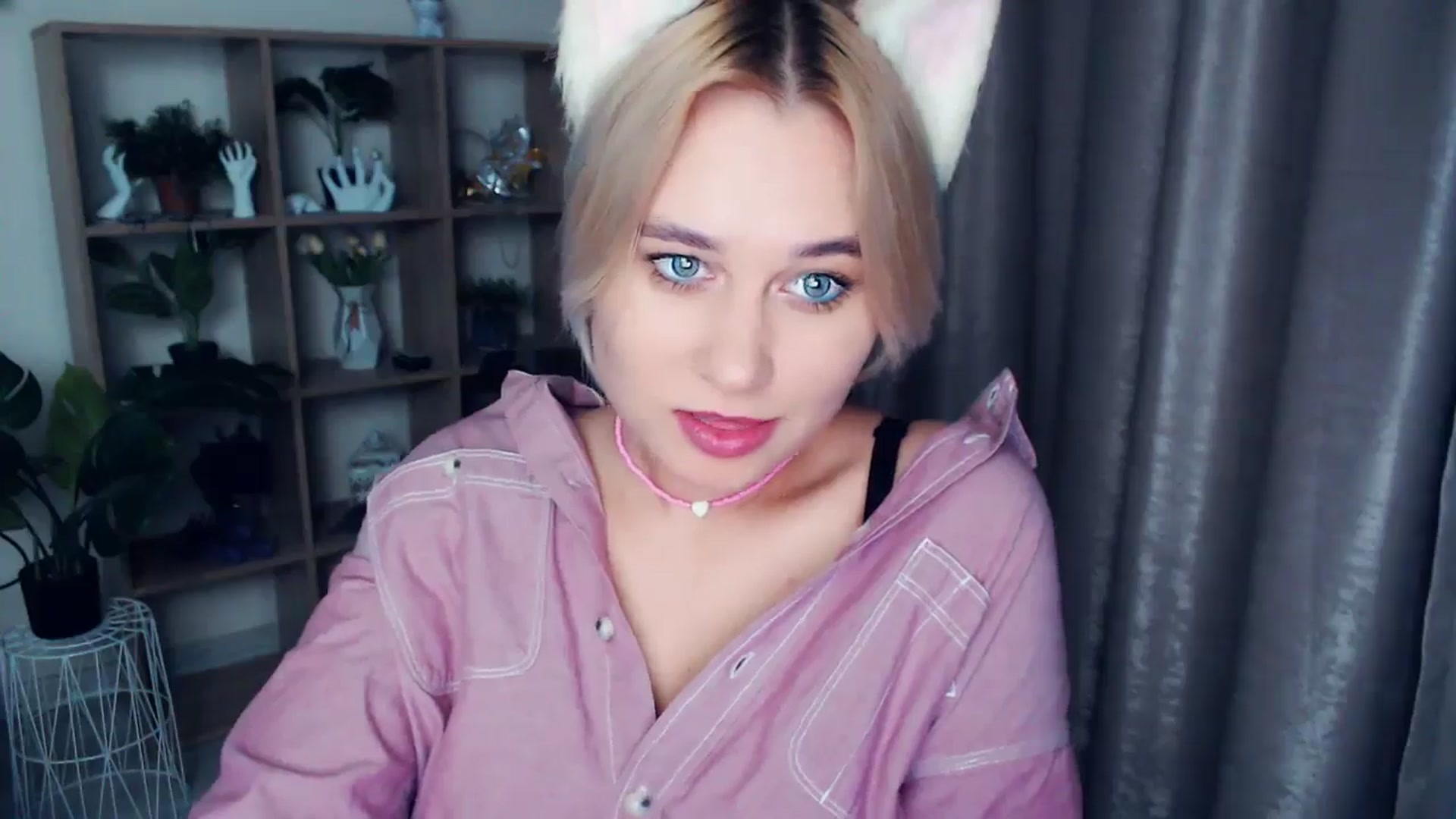 Gallery image thumbnail from Kukla_kolduna's myfreecams stream on, 11/08/2024, 18:42 image 13 of 20