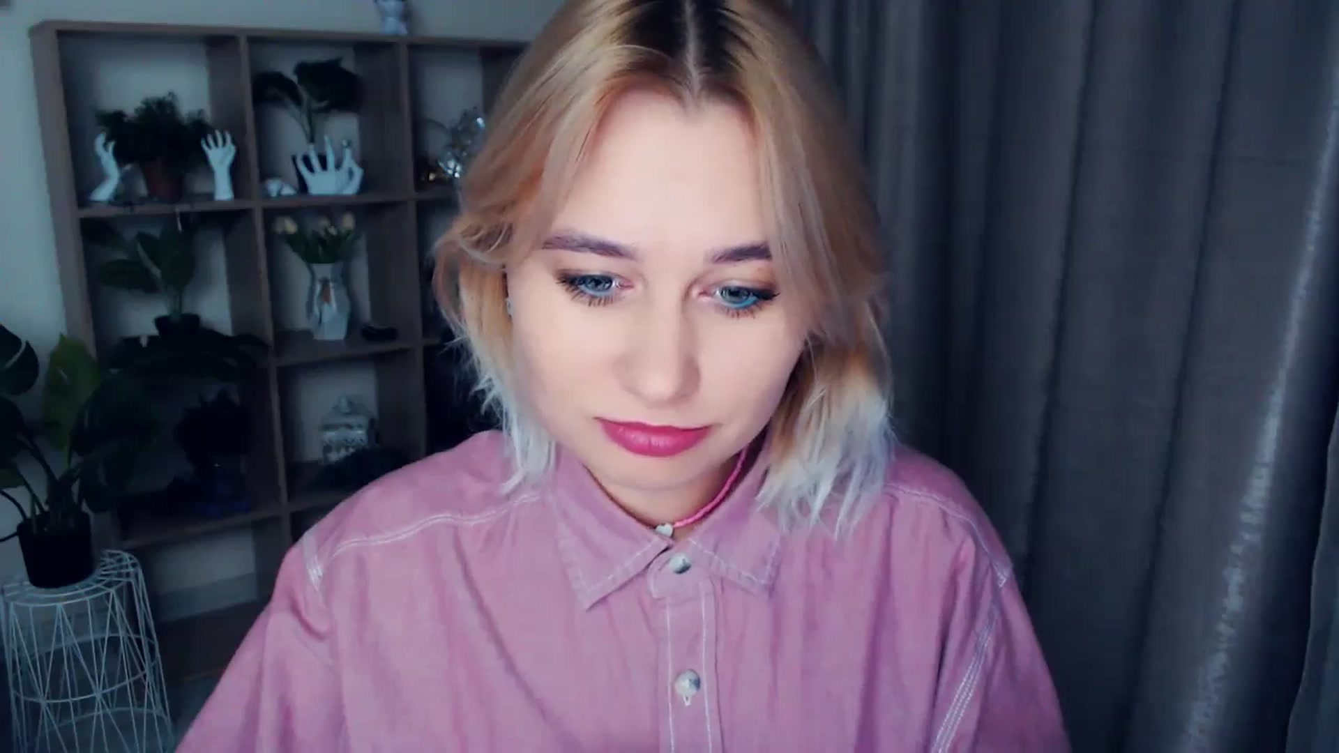 Gallery image thumbnail from Kukla_kolduna's myfreecams stream on, 11/08/2024, 18:42 image 4 of 20