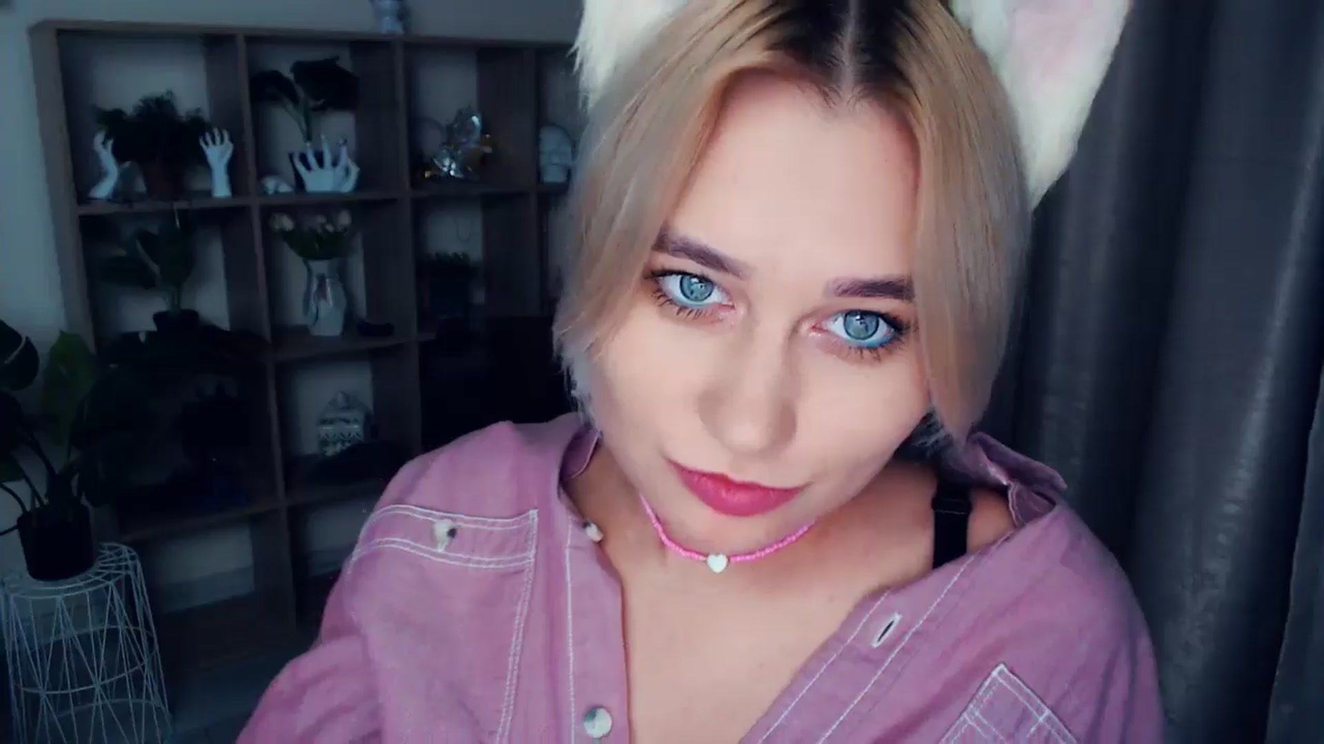 Gallery image thumbnail from Kukla_kolduna's myfreecams stream on, 11/08/2024, 18:42 image 18 of 20