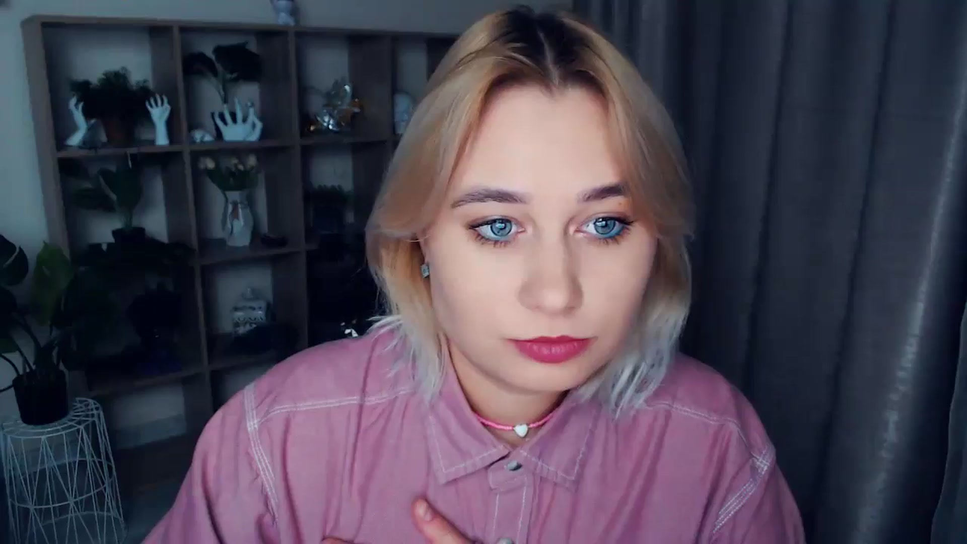 Gallery image thumbnail from Kukla_kolduna's myfreecams stream on, 11/08/2024, 18:42 image 1 of 20