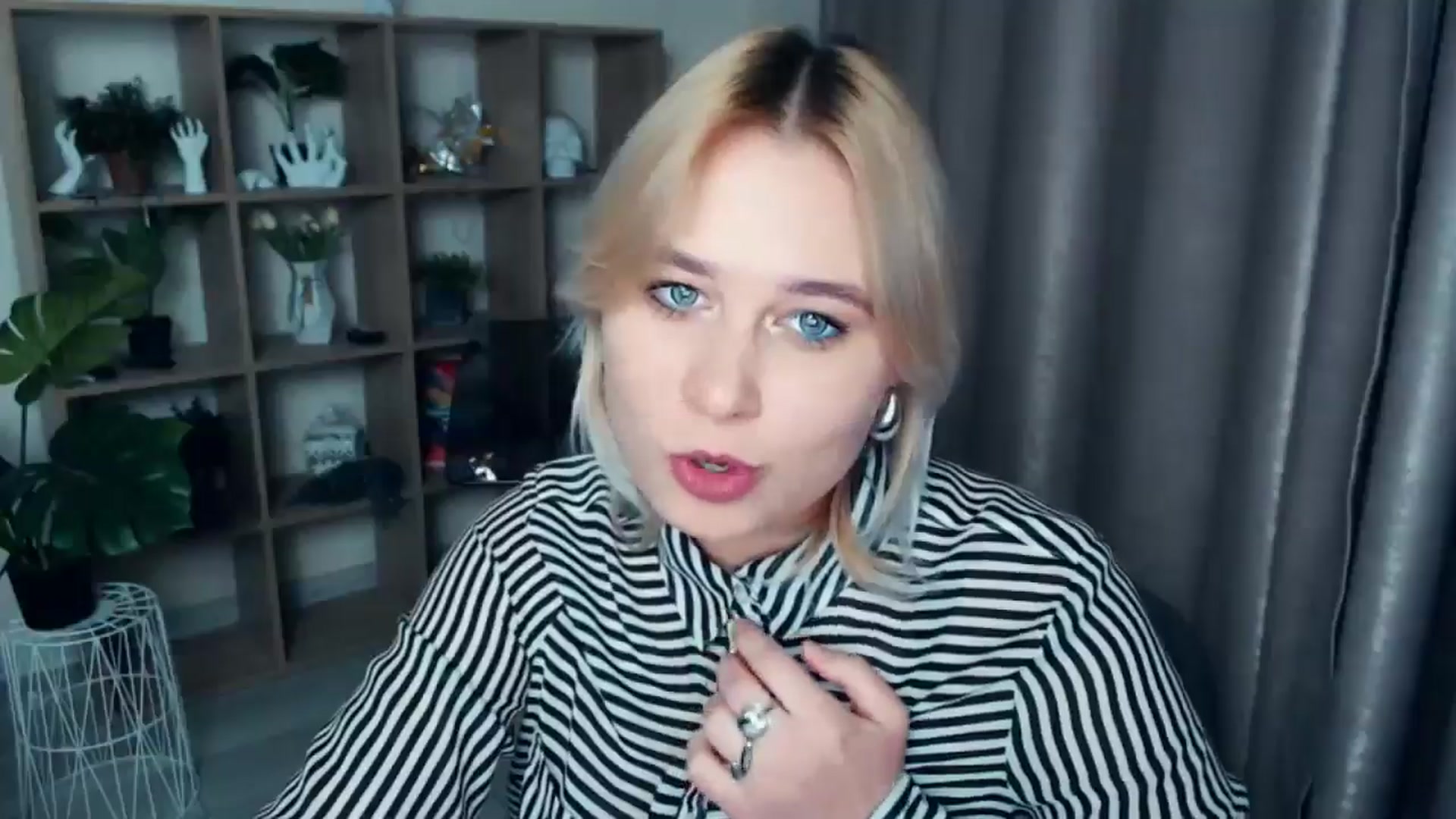 Gallery image thumbnail from Kukla_kolduna's myfreecams stream on, 11/09/2024, 16:58 image 14 of 20