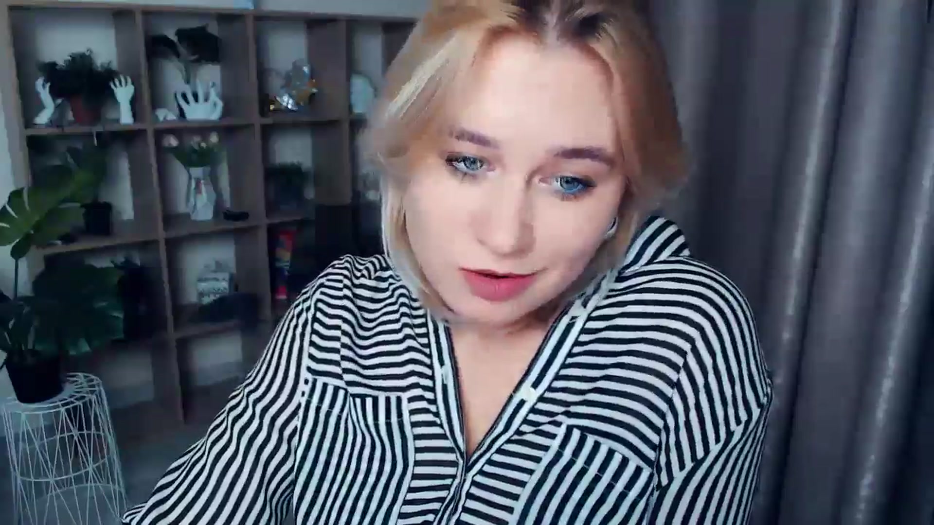 Gallery image thumbnail from Kukla_kolduna's myfreecams stream on, 11/09/2024, 16:58 image 18 of 20
