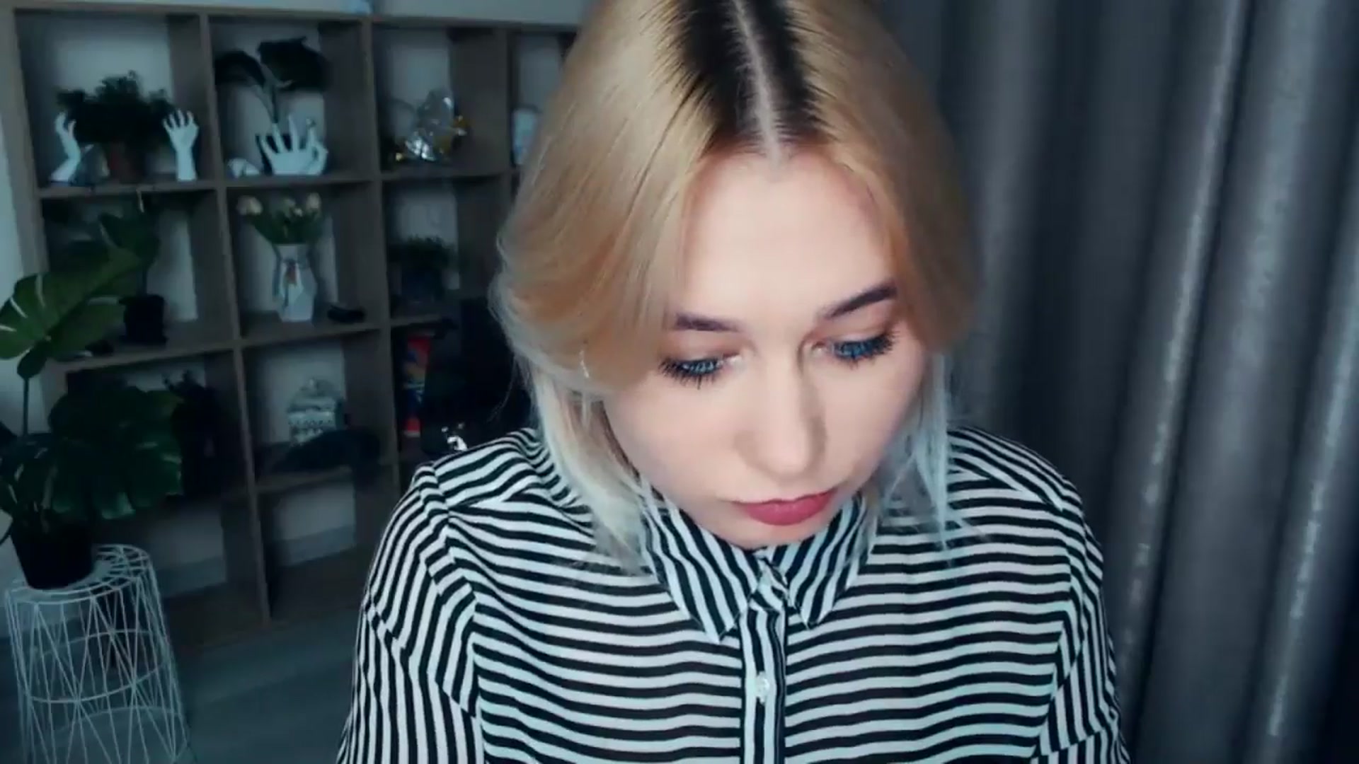 Gallery image thumbnail from Kukla_kolduna's myfreecams stream on, 11/09/2024, 16:58 image 13 of 20