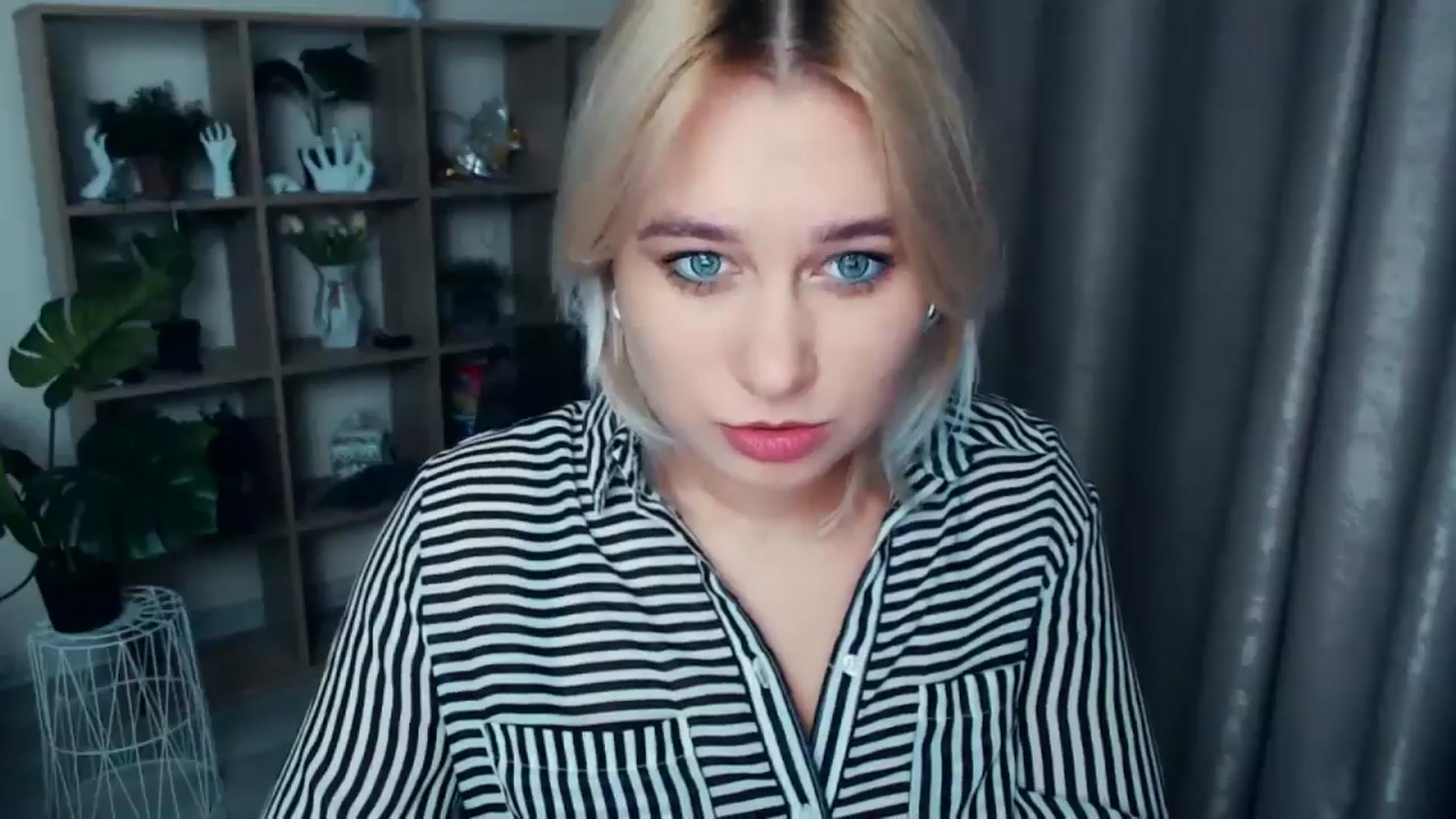 Gallery image thumbnail from Kukla_kolduna's myfreecams stream on, 11/09/2024, 16:58 image 6 of 20