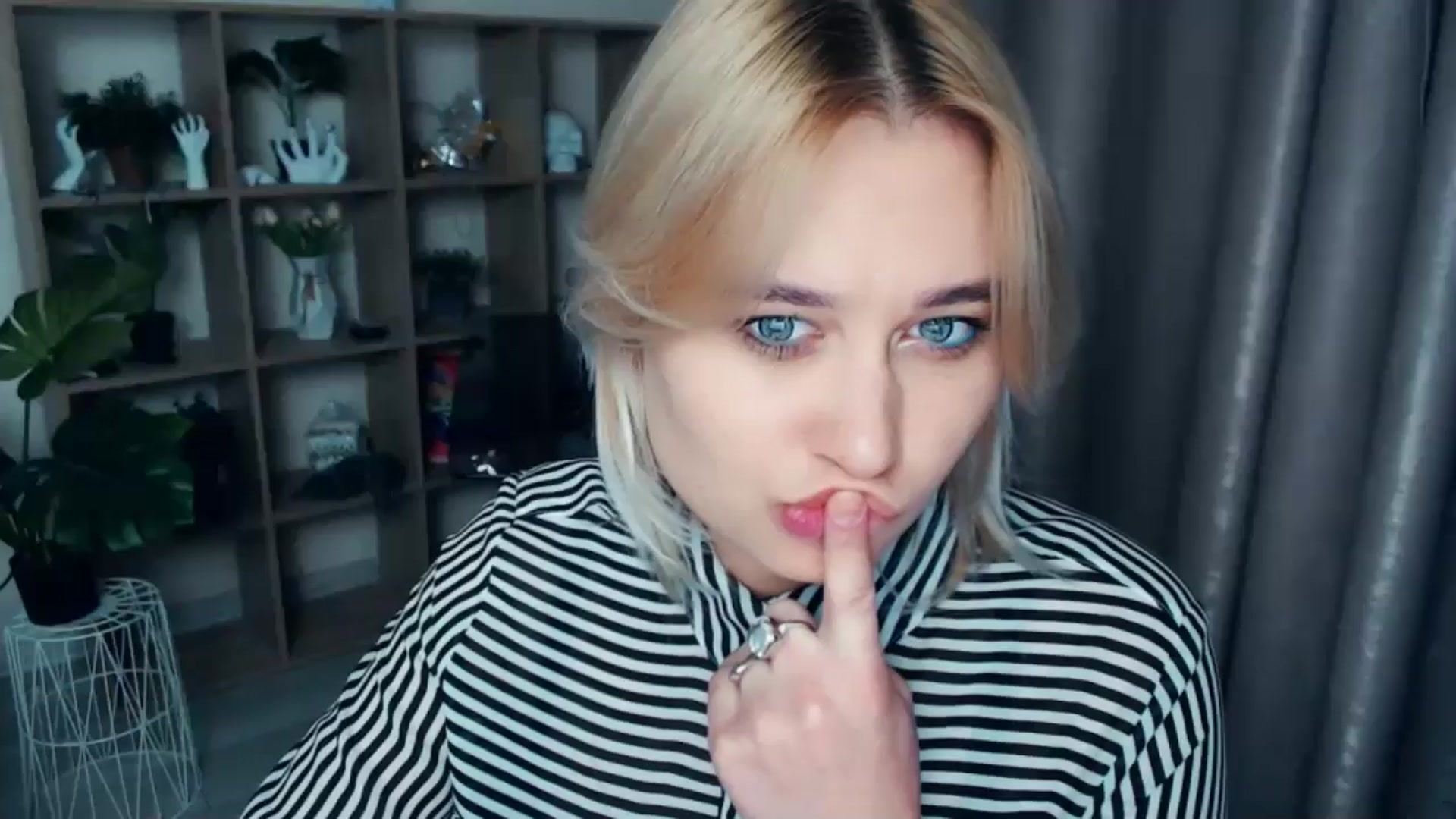 Gallery image thumbnail from Kukla_kolduna's myfreecams stream on, 11/09/2024, 18:05 image 19 of 20