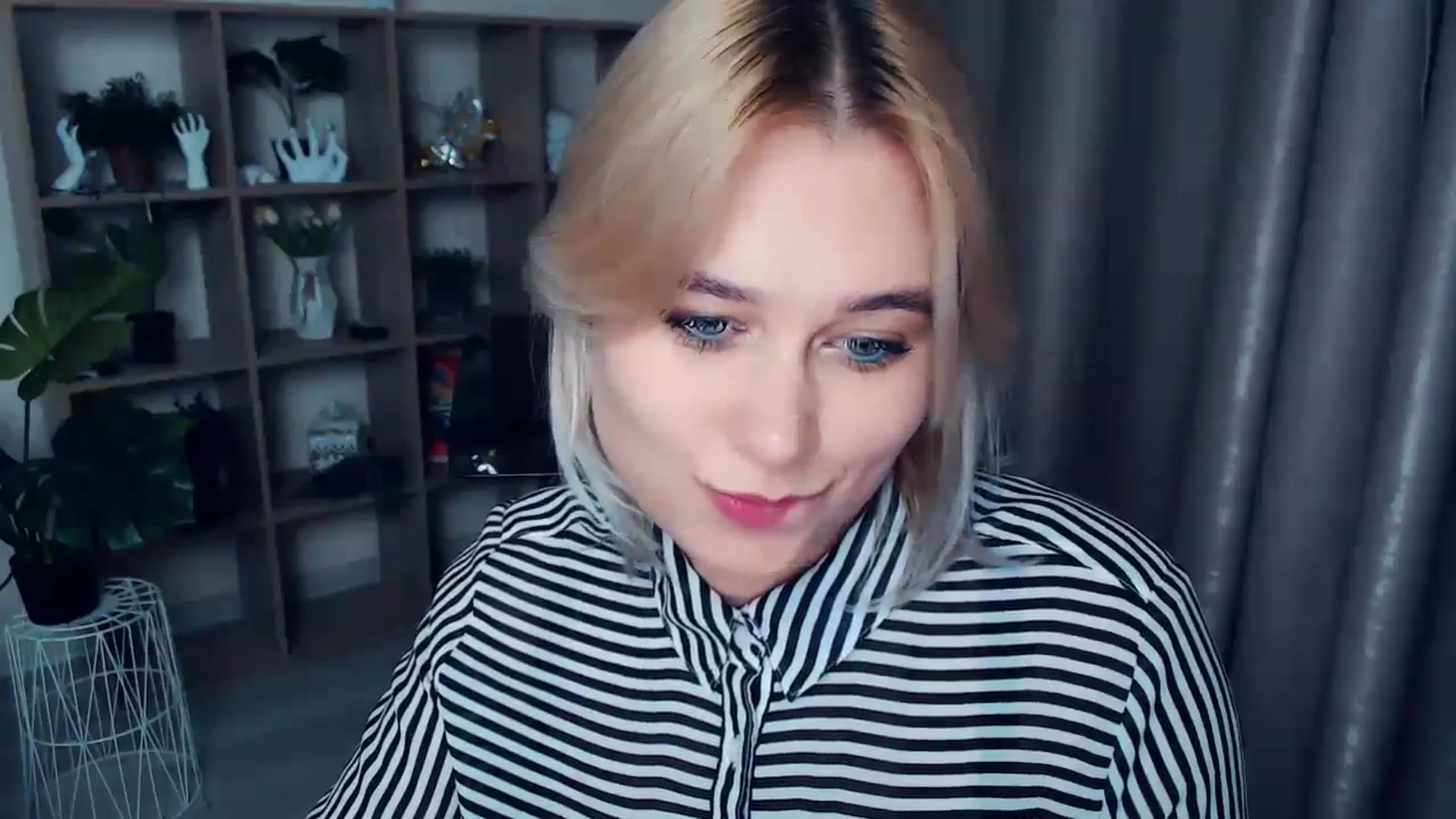 Gallery image thumbnail from Kukla_kolduna's myfreecams stream on, 11/09/2024, 18:05 image 15 of 20