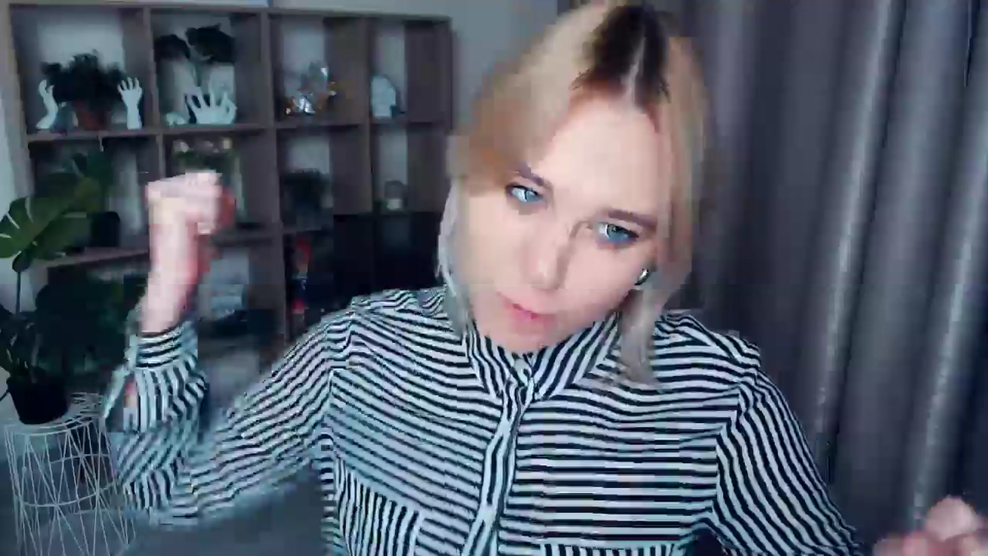 Gallery image thumbnail from Kukla_kolduna's myfreecams stream on, 11/09/2024, 18:05 image 16 of 20