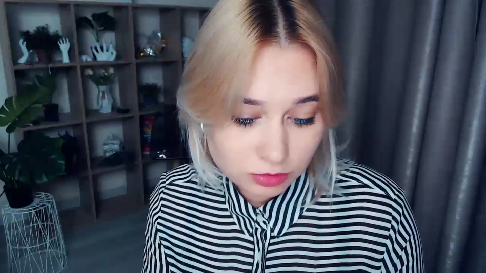 Gallery image thumbnail from Kukla_kolduna's myfreecams stream on, 11/09/2024, 18:05 image 9 of 20