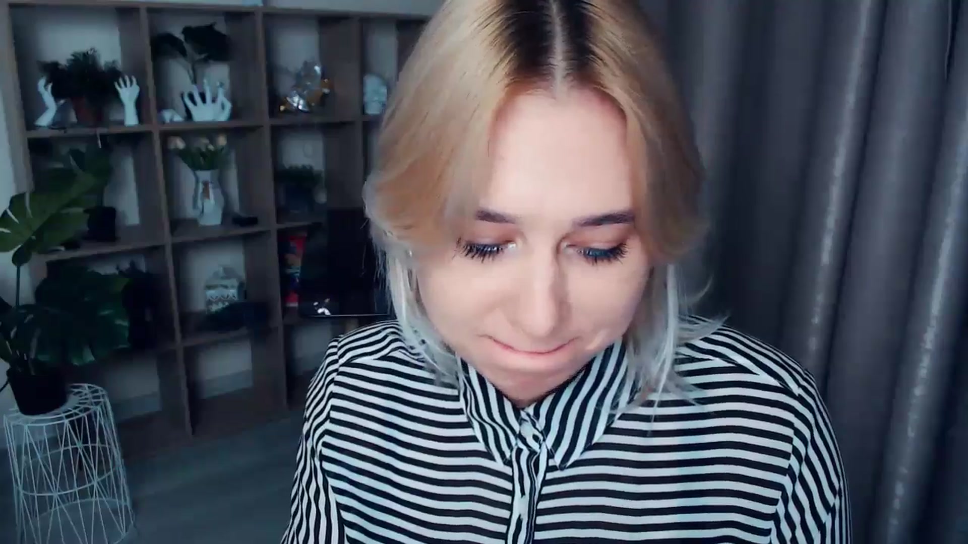 Gallery image thumbnail from Kukla_kolduna's myfreecams stream on, 11/09/2024, 18:05 image 11 of 20