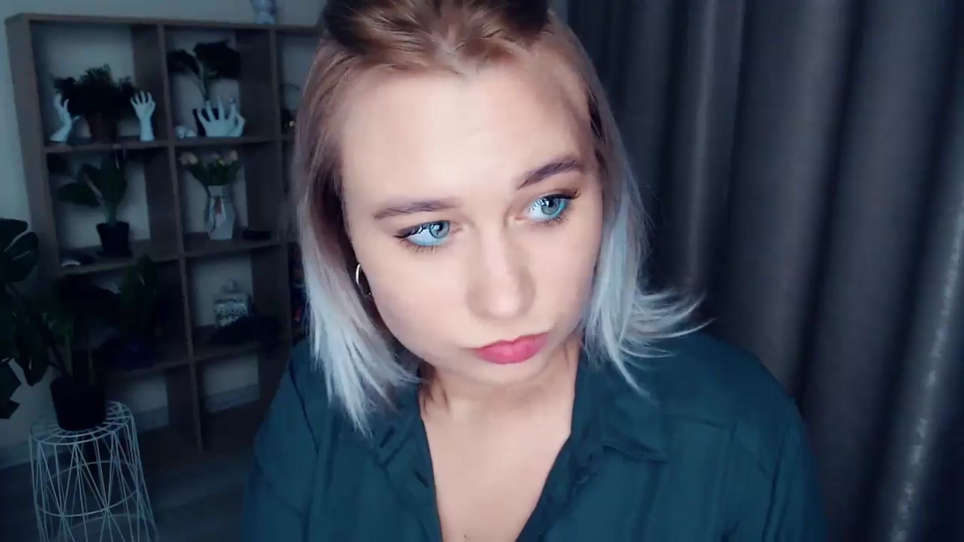 Gallery image thumbnail from Kukla_kolduna's myfreecams stream on, 11/10/2024, 16:52 image 19 of 20