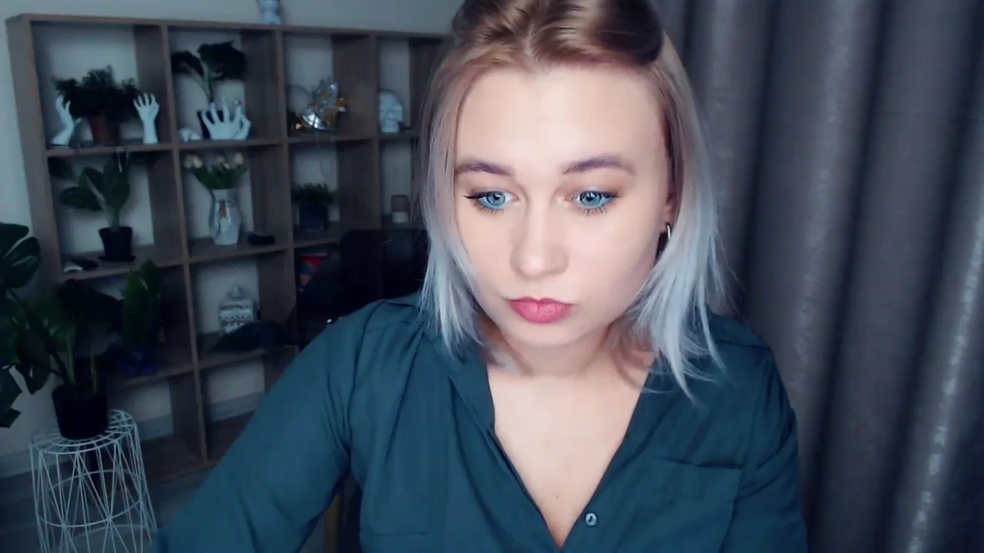 Gallery image thumbnail from Kukla_kolduna's myfreecams stream on, 11/10/2024, 16:52 image 14 of 20