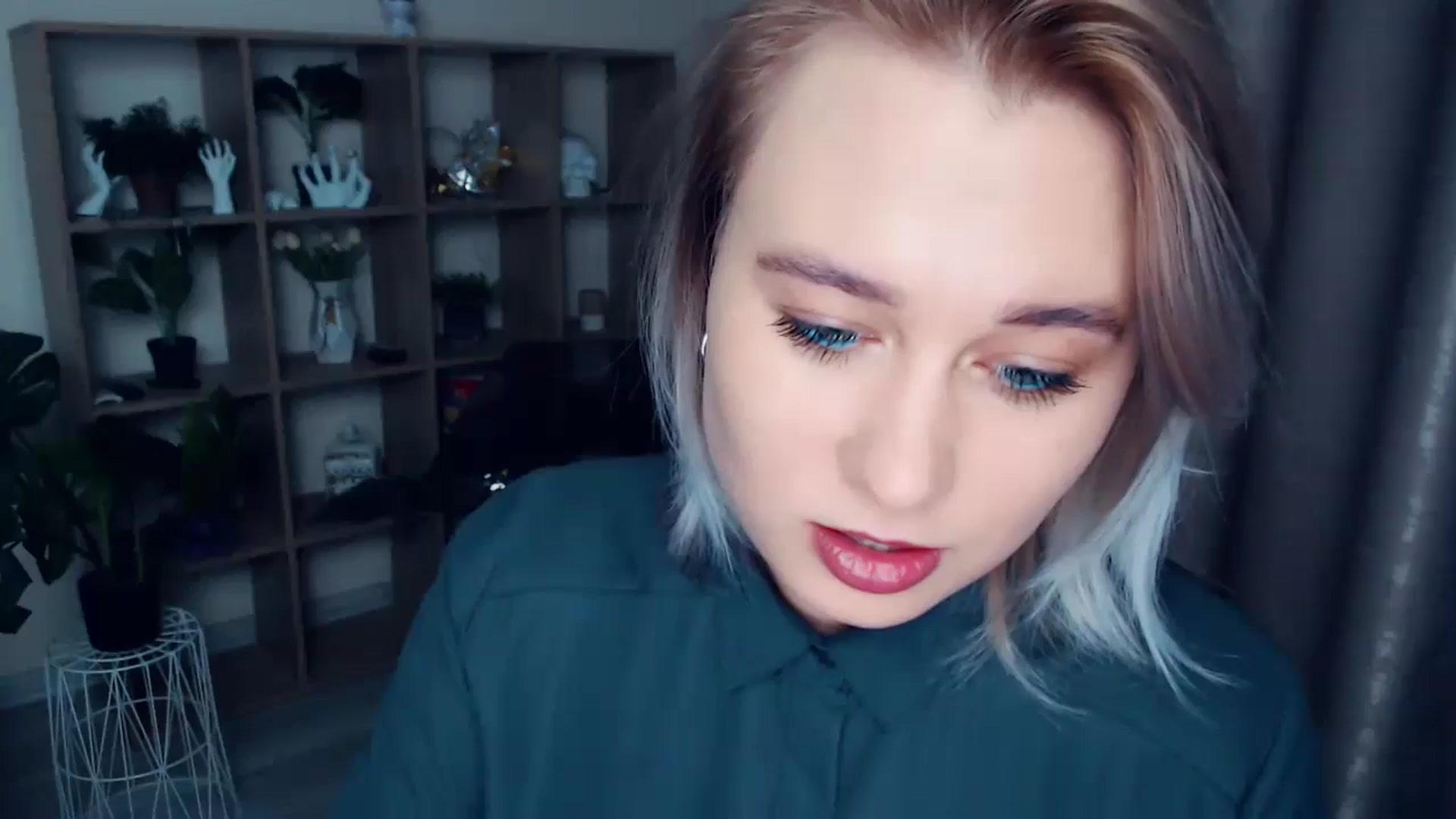Gallery image thumbnail from Kukla_kolduna's myfreecams stream on, 11/10/2024, 16:52 image 1 of 20