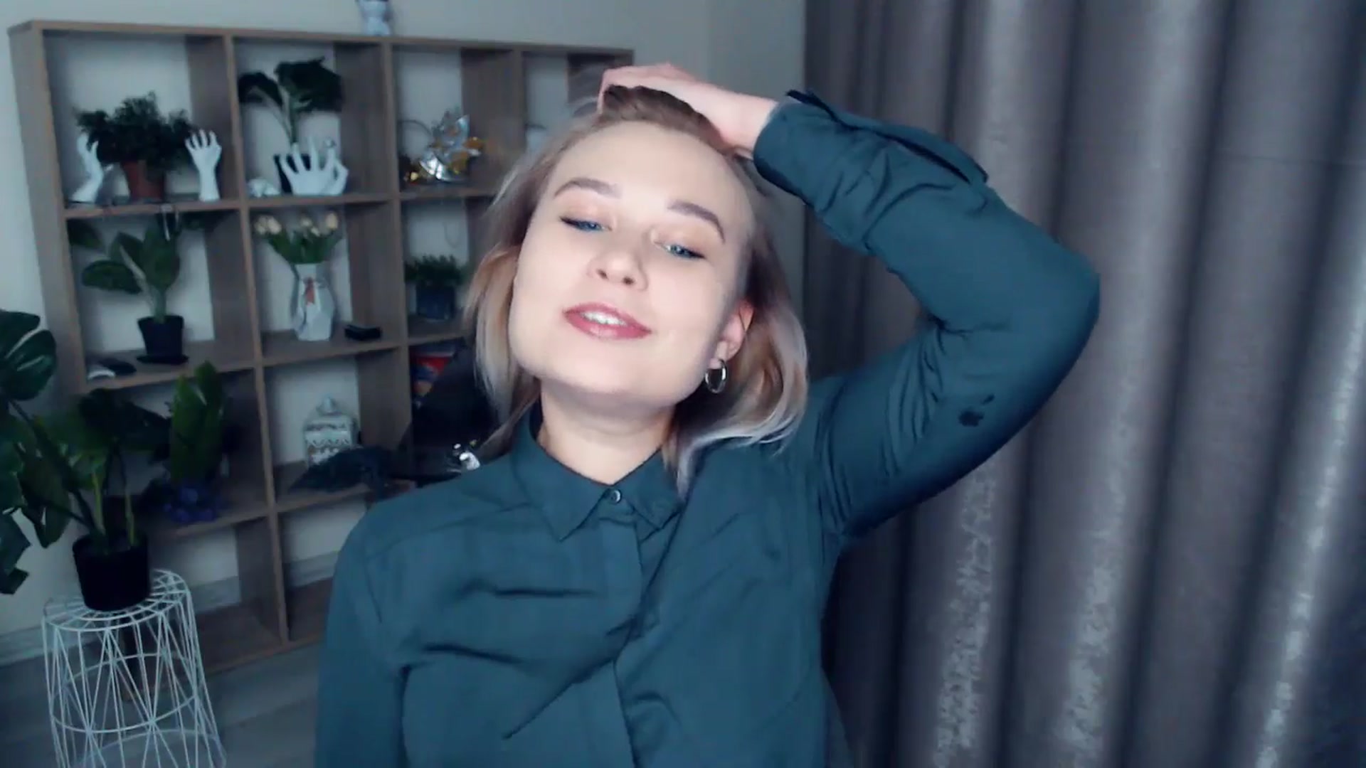 Gallery image thumbnail from Kukla_kolduna's myfreecams stream on, 11/10/2024, 16:52 image 5 of 20
