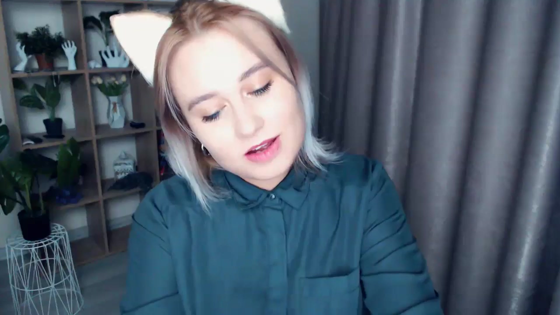 Gallery image thumbnail from Kukla_kolduna's myfreecams stream on, 11/10/2024, 18:28 image 18 of 20
