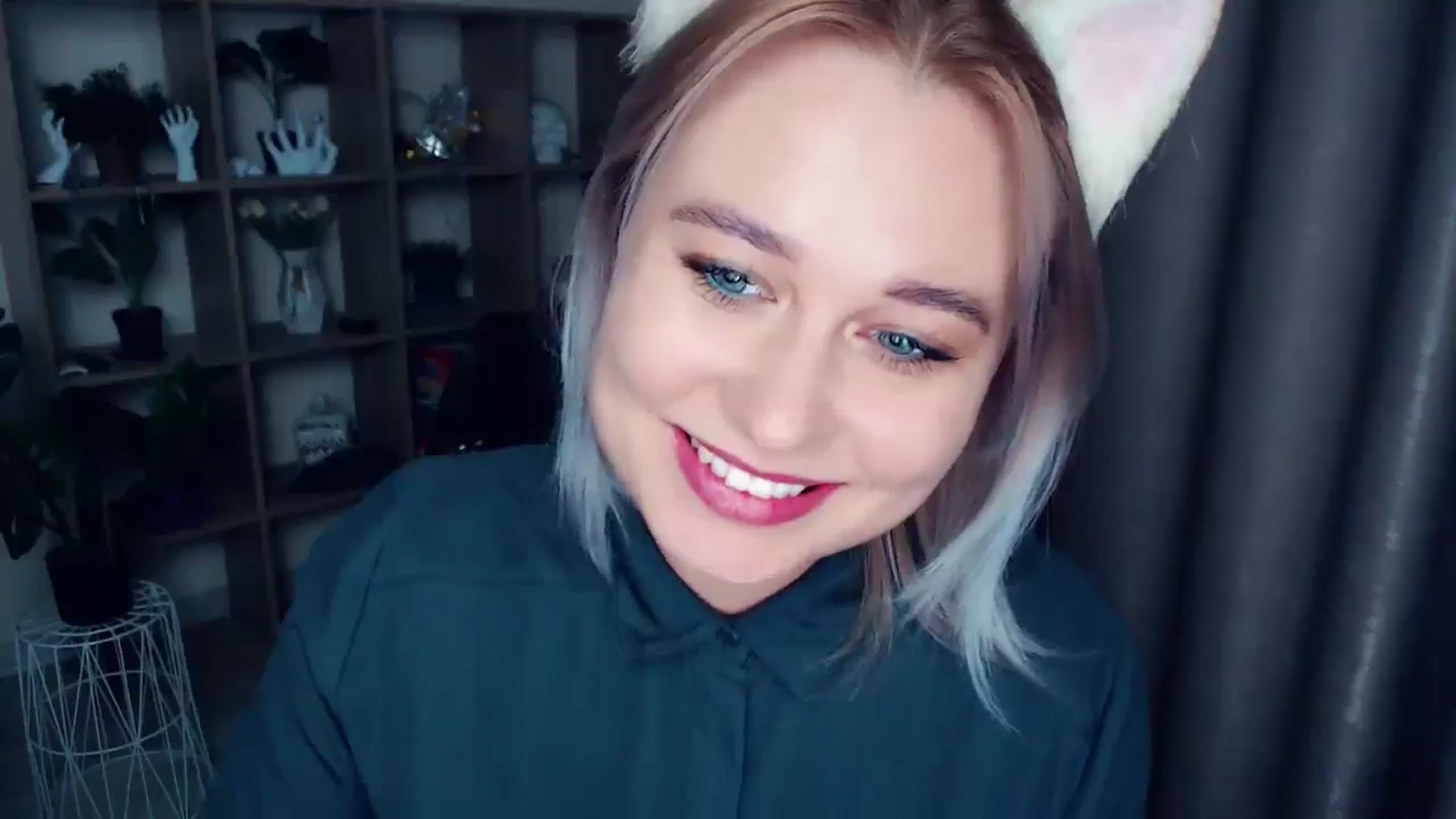 Gallery image thumbnail from Kukla_kolduna's myfreecams stream on, 11/10/2024, 18:28 image 13 of 20
