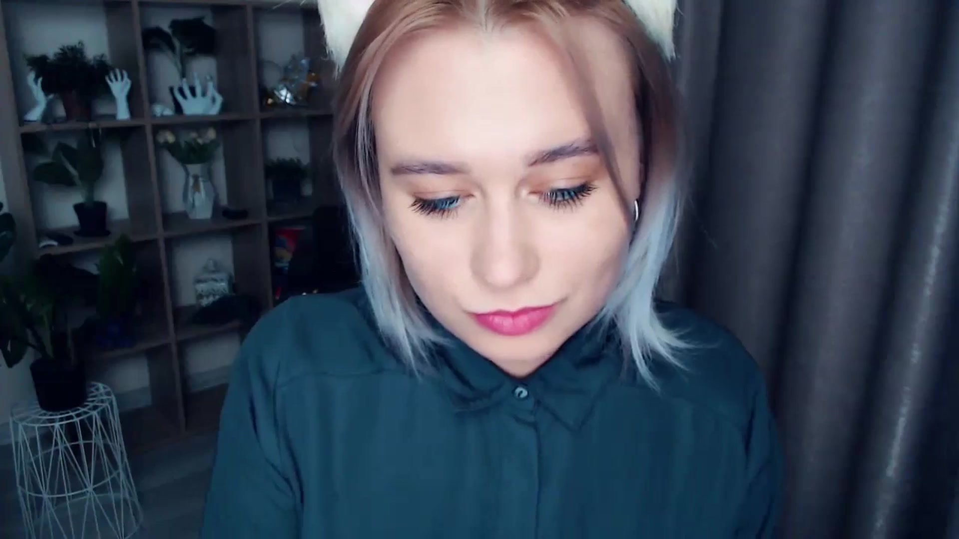 Gallery image thumbnail from Kukla_kolduna's myfreecams stream on, 11/10/2024, 18:28 image 12 of 20