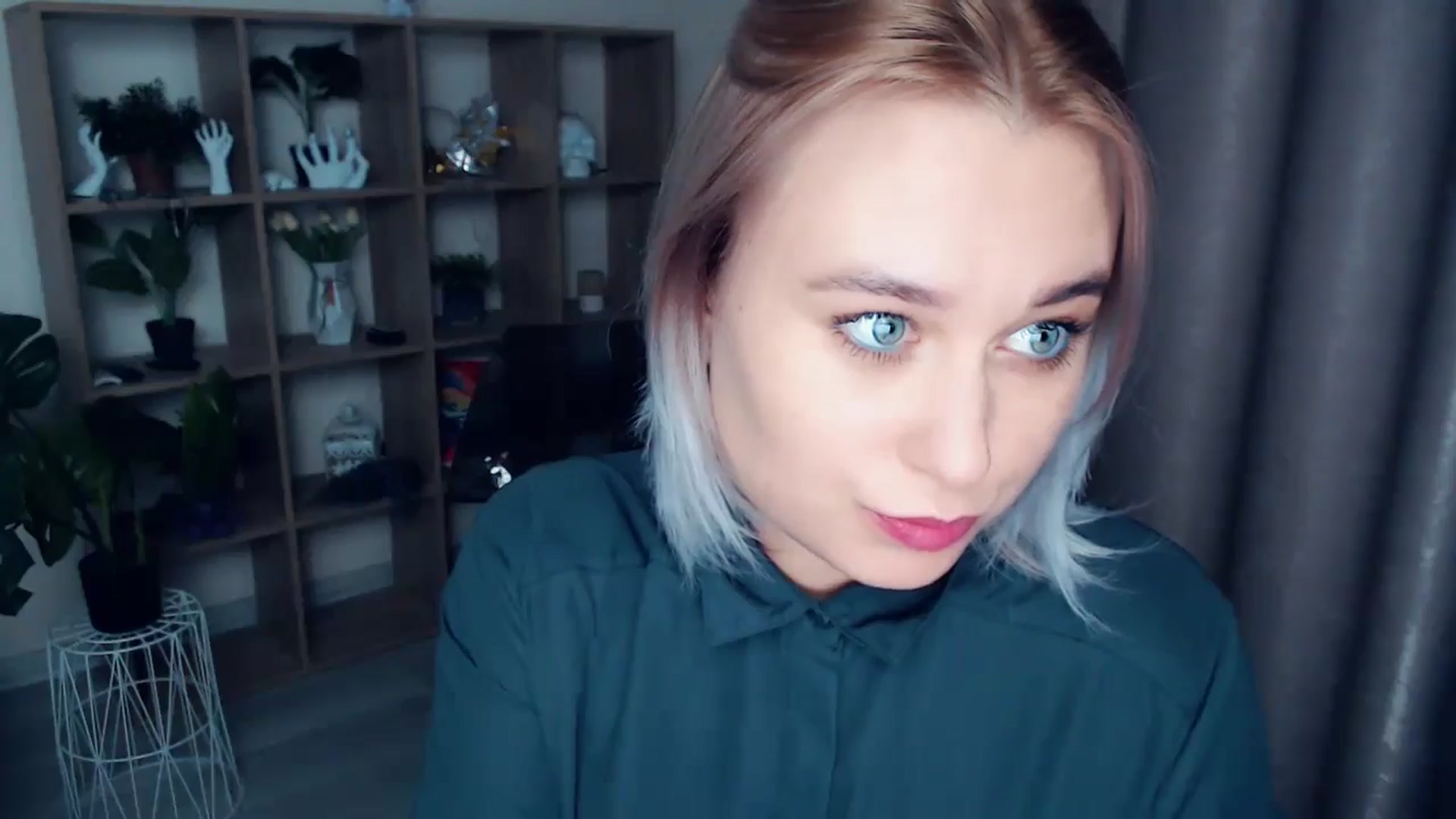 Gallery image thumbnail from Kukla_kolduna's myfreecams stream on, 11/10/2024, 18:28 image 2 of 20