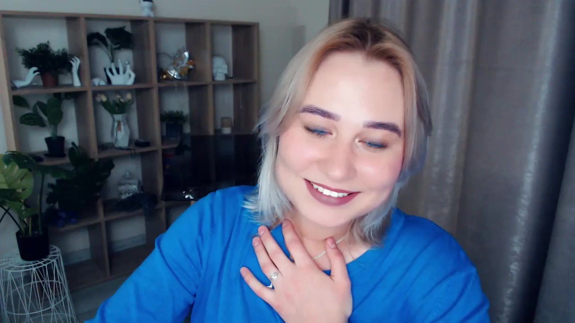 Gallery image thumbnail from Kukla_kolduna's myfreecams stream on, 11/13/2024, 17:05 image 13 of 20