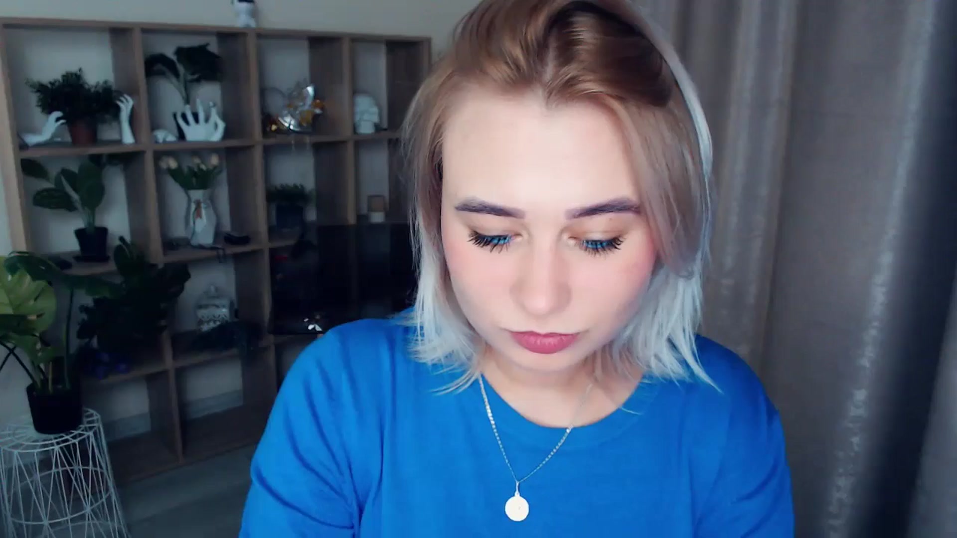 Gallery image thumbnail from Kukla_kolduna's myfreecams stream on, 11/13/2024, 17:05 image 10 of 20