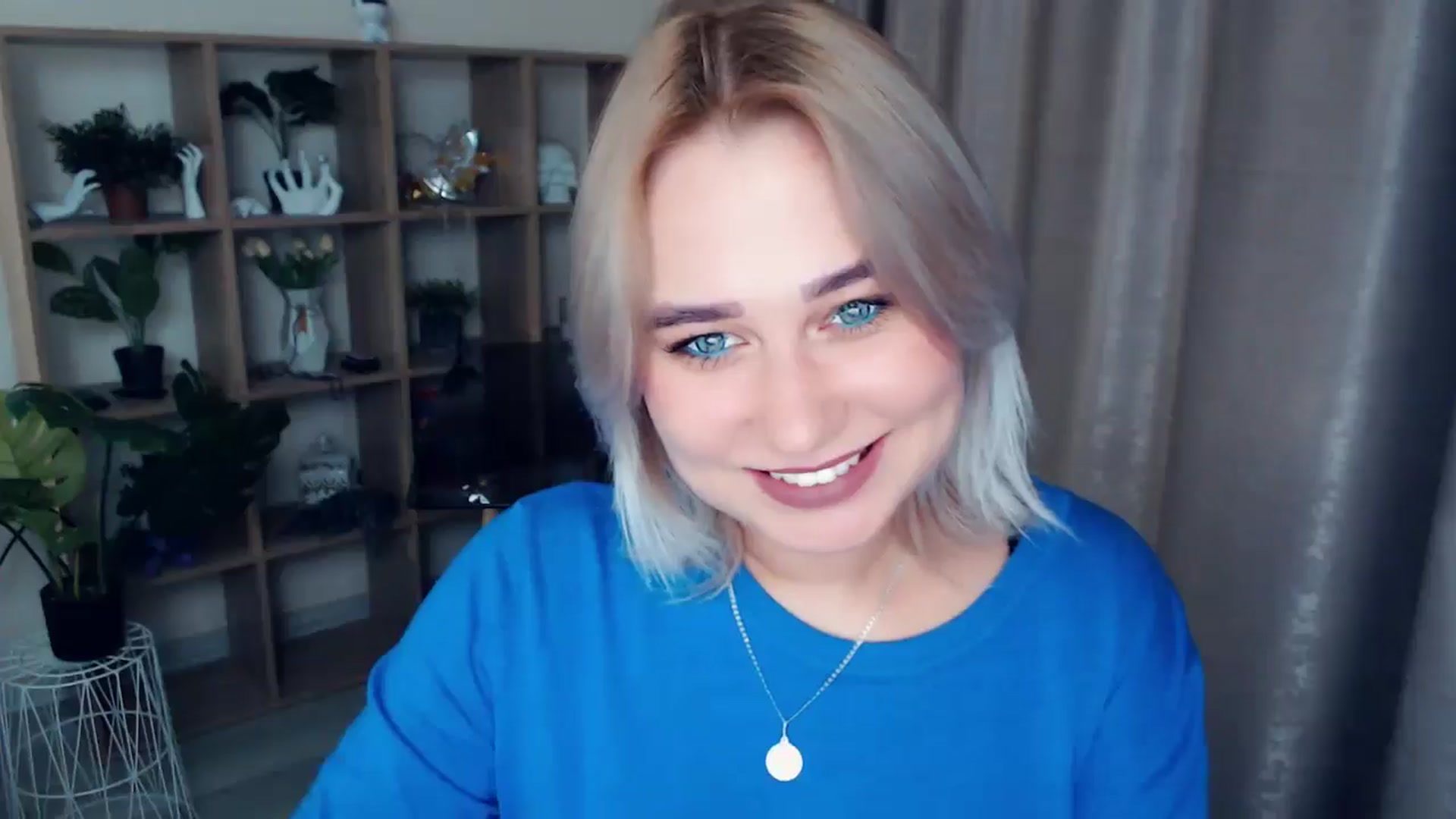 Gallery image thumbnail from Kukla_kolduna's myfreecams stream on, 11/13/2024, 17:05 image 11 of 20