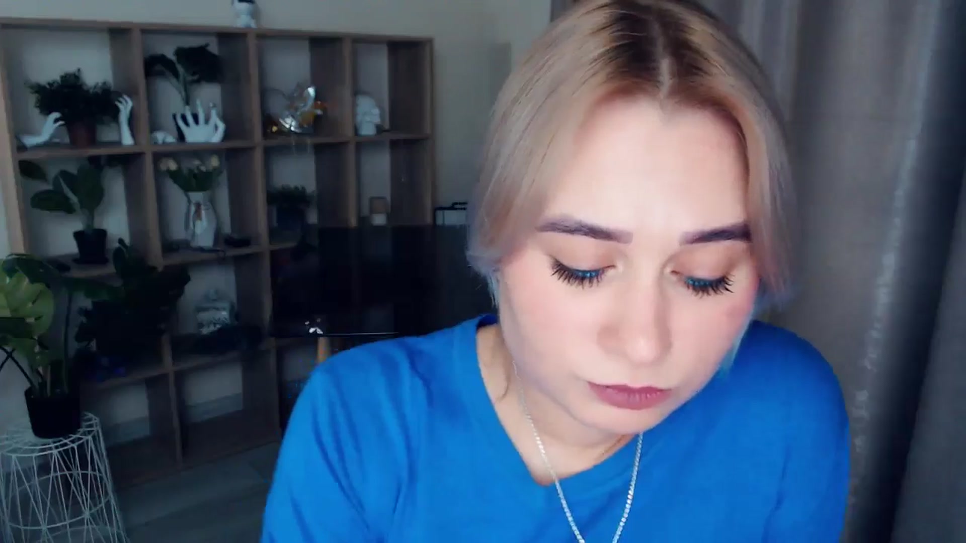 Gallery image thumbnail from Kukla_kolduna's myfreecams stream on, 11/13/2024, 17:44 image 8 of 20