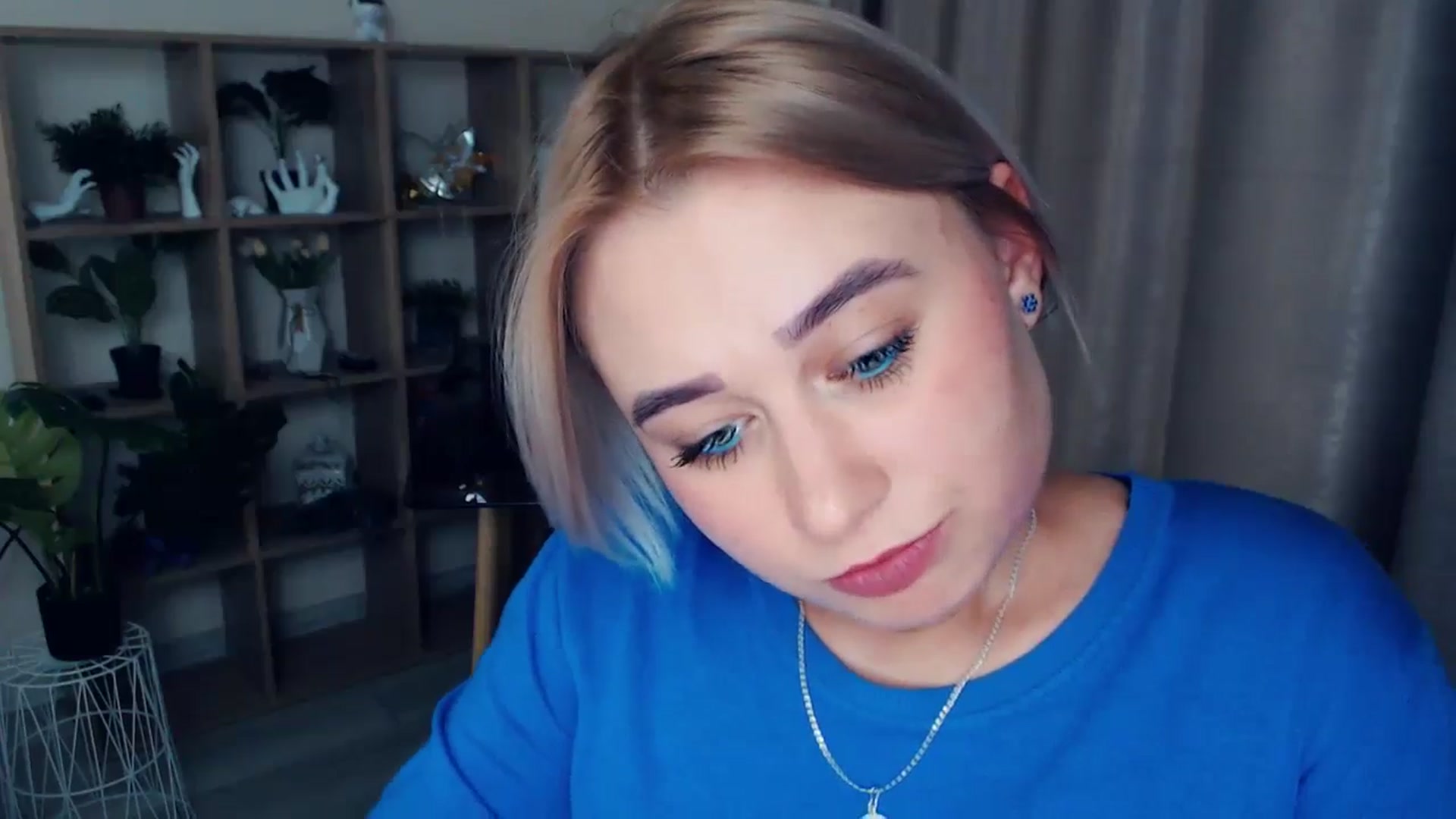 Gallery image thumbnail from Kukla_kolduna's myfreecams stream on, 11/13/2024, 17:44 image 19 of 20