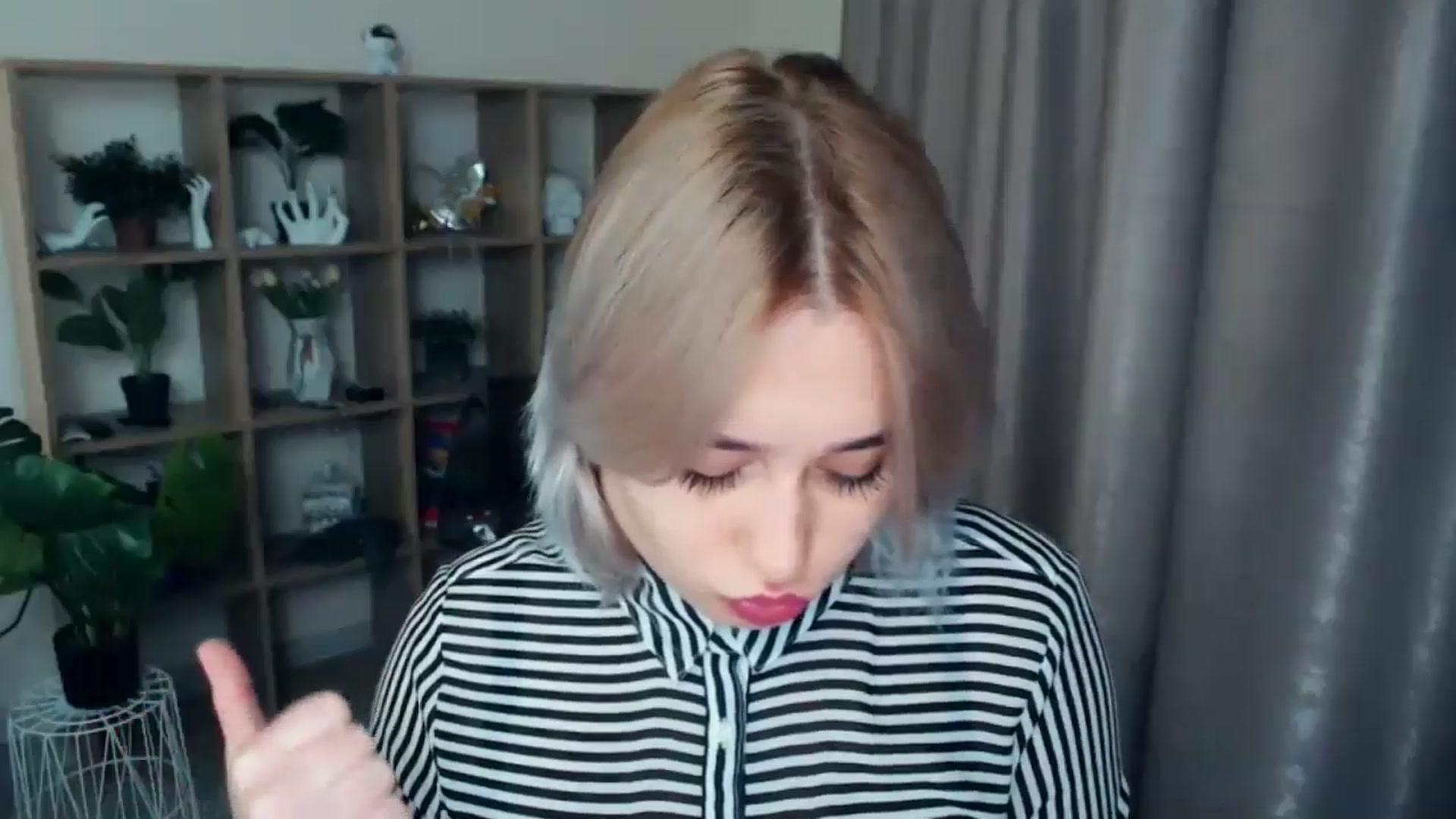 Gallery image thumbnail from Kukla_kolduna's myfreecams stream on, 11/14/2024, 16:40 image 9 of 20