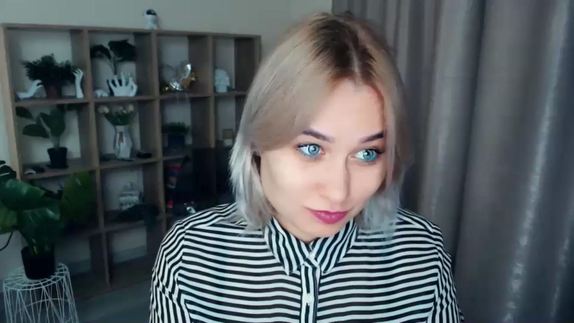 Gallery image thumbnail from Kukla_kolduna's myfreecams stream on, 11/14/2024, 16:40 image 1 of 20