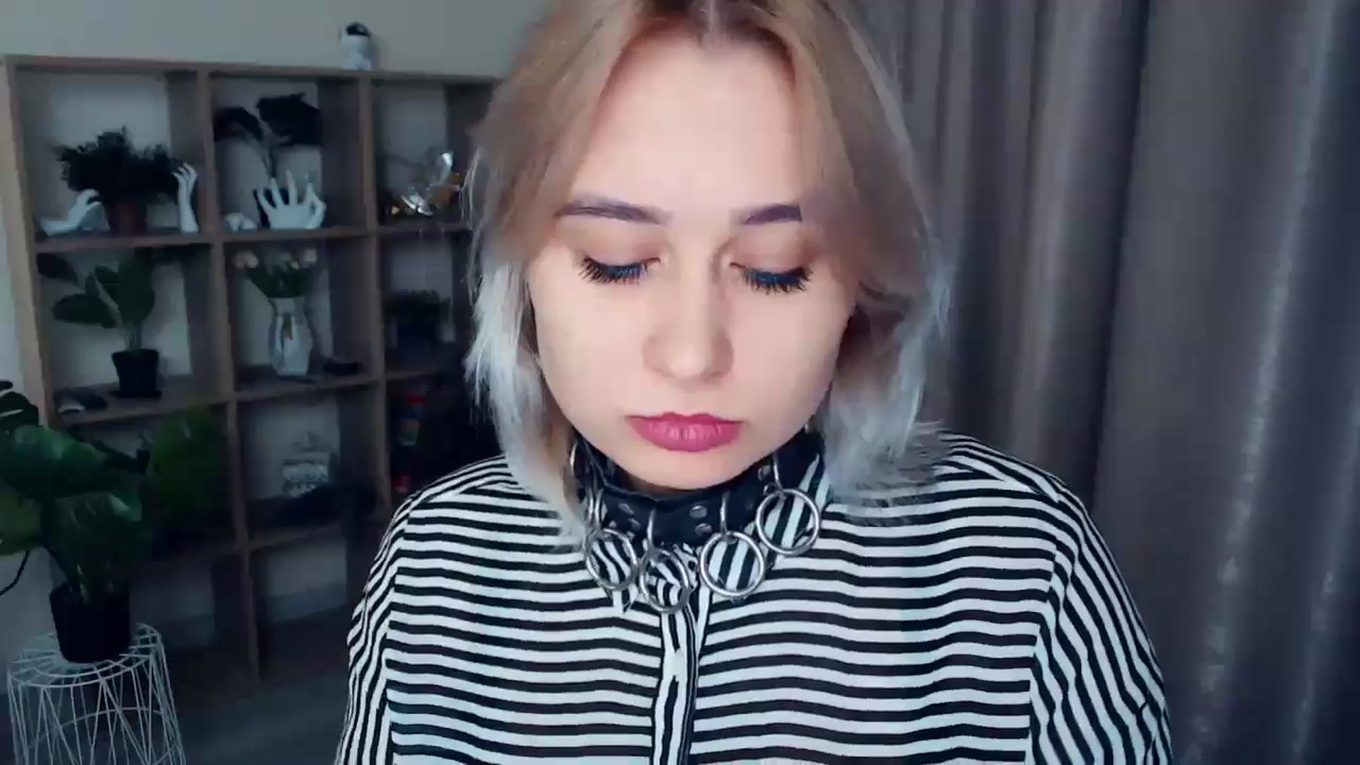 Gallery image thumbnail from Kukla_kolduna's myfreecams stream on, 11/14/2024, 16:40 image 19 of 20