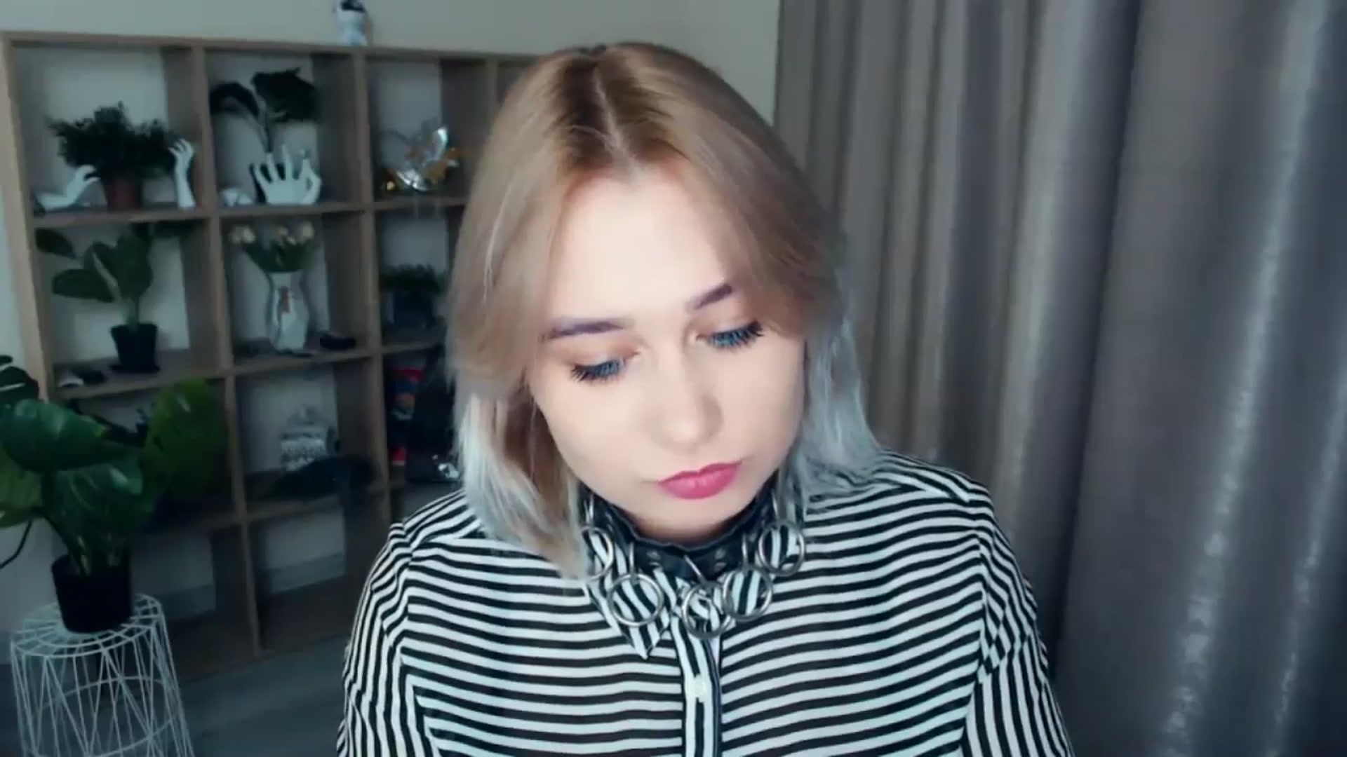 Gallery image thumbnail from Kukla_kolduna's myfreecams stream on, 11/14/2024, 17:54 image 5 of 20