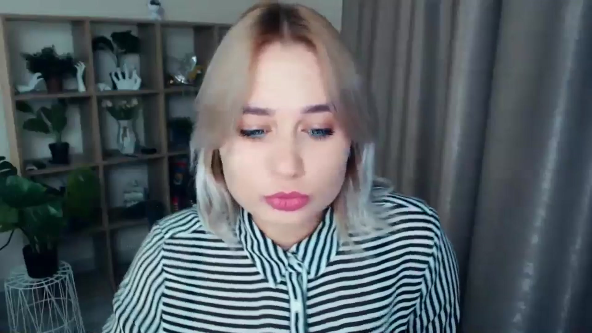 Gallery image thumbnail from Kukla_kolduna's myfreecams stream on, 11/14/2024, 17:54 image 9 of 20