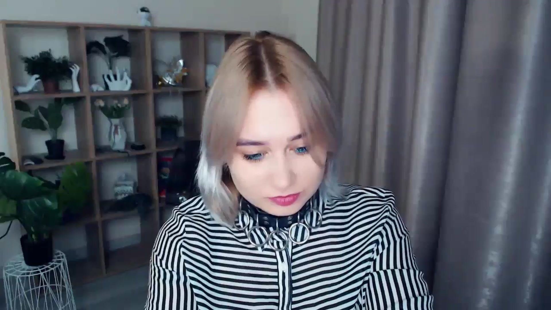 Gallery image thumbnail from Kukla_kolduna's myfreecams stream on, 11/14/2024, 17:54 image 2 of 20