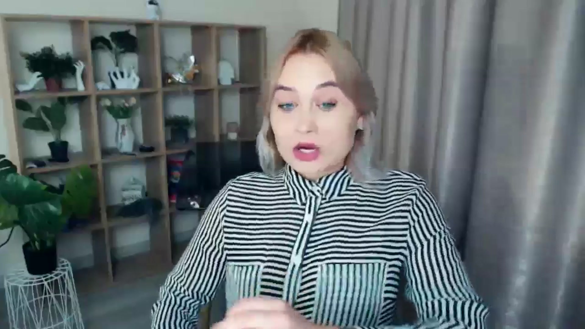 Gallery image thumbnail from Kukla_kolduna's myfreecams stream on, 11/14/2024, 17:54 image 10 of 20
