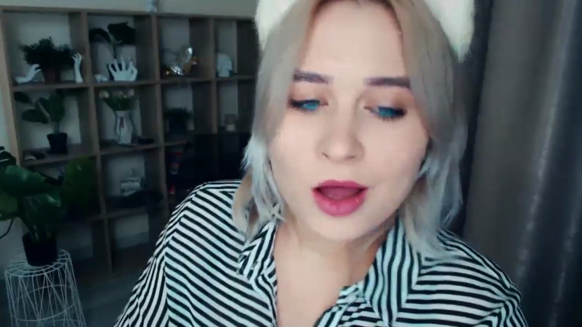 Gallery image thumbnail from Kukla_kolduna's myfreecams stream on, 11/14/2024, 18:09 image 5 of 20