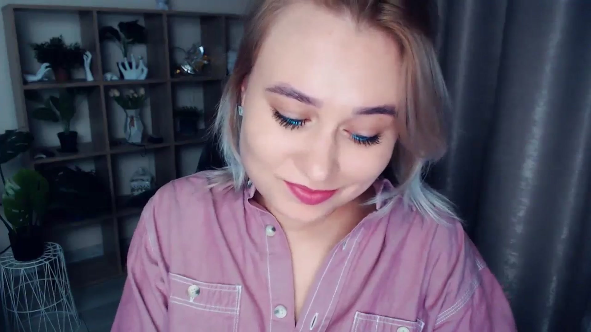 Gallery image thumbnail from Kukla_kolduna's myfreecams stream on, 11/15/2024, 14:28 image 20 of 20