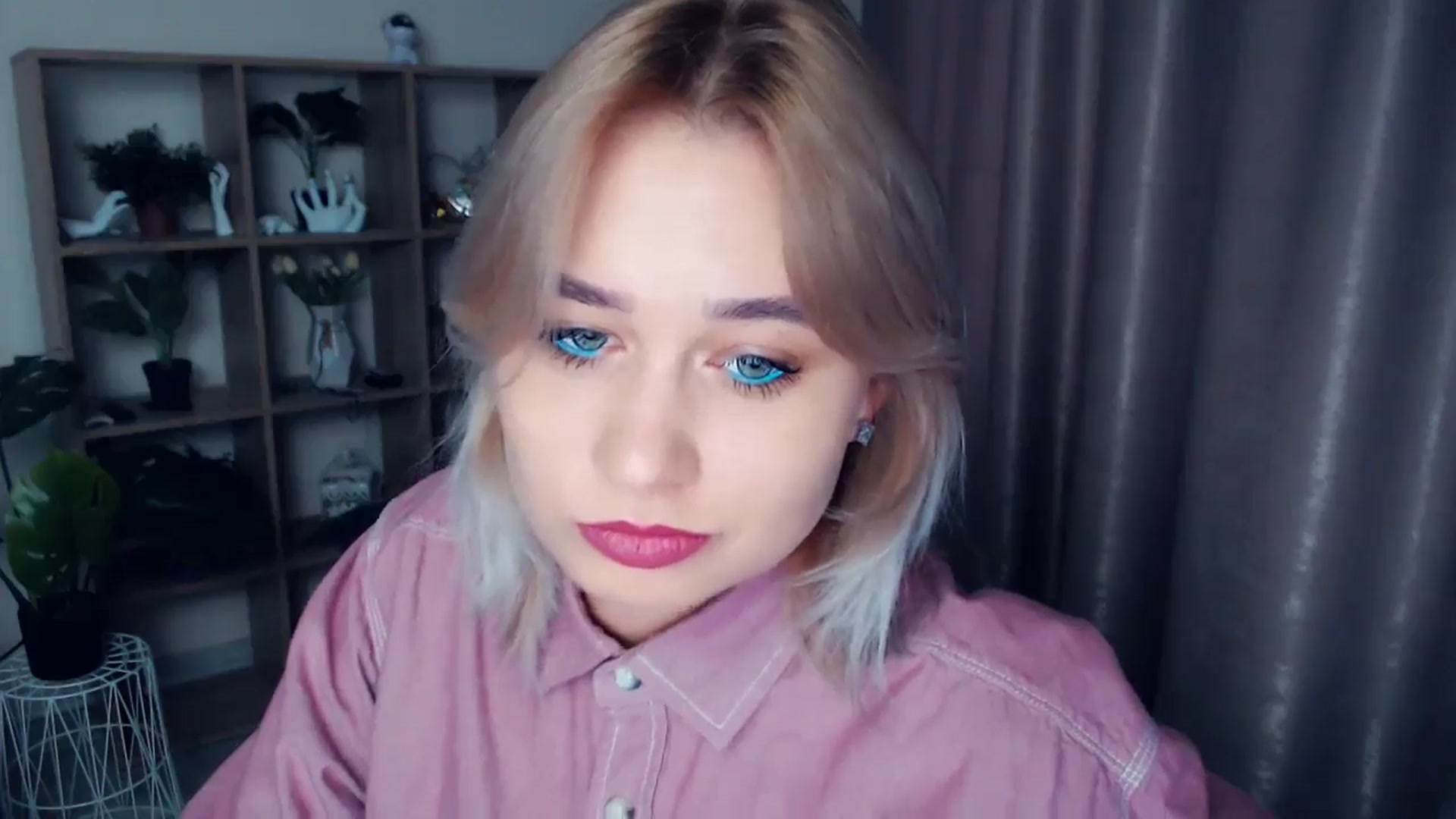 Gallery image thumbnail from Kukla_kolduna's myfreecams stream on, 11/15/2024, 14:28 image 6 of 20