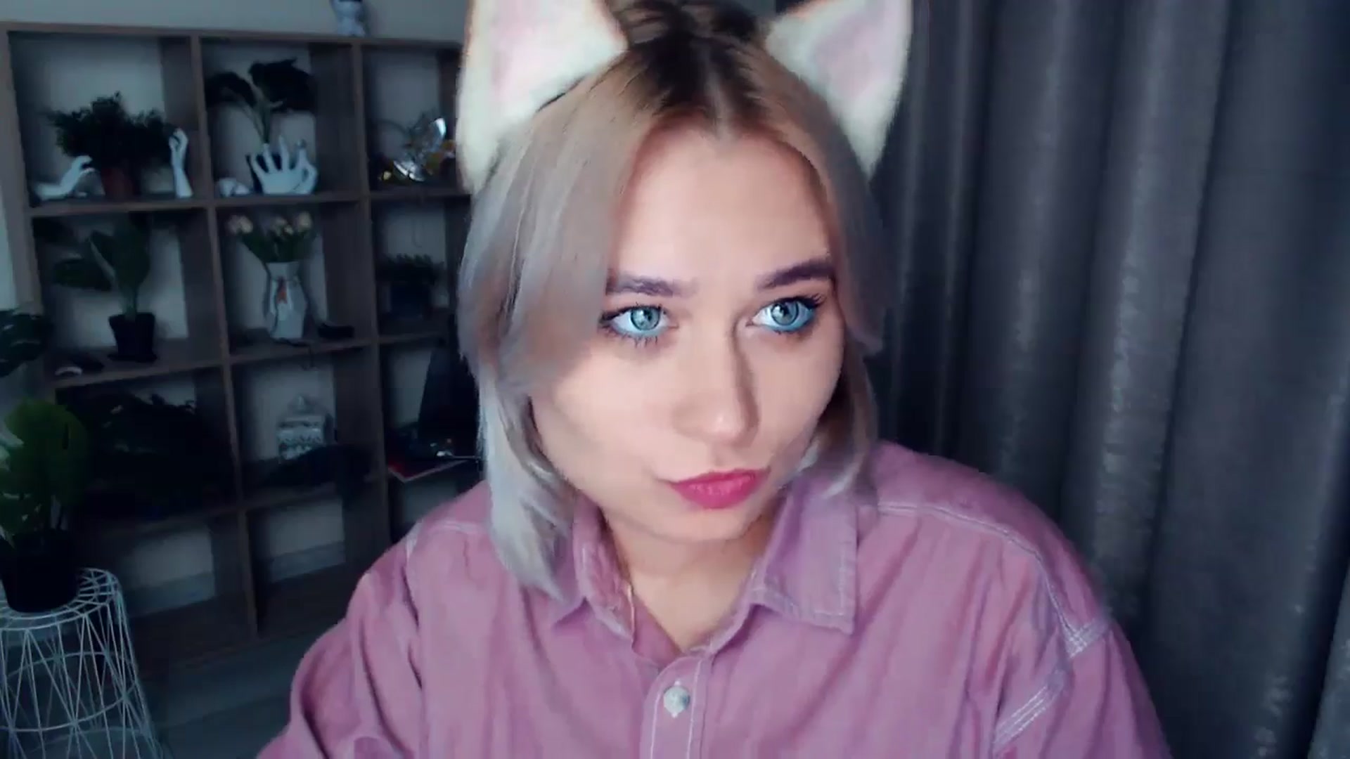 Gallery image thumbnail from Kukla_kolduna's myfreecams stream on, 11/15/2024, 17:58 image 19 of 20