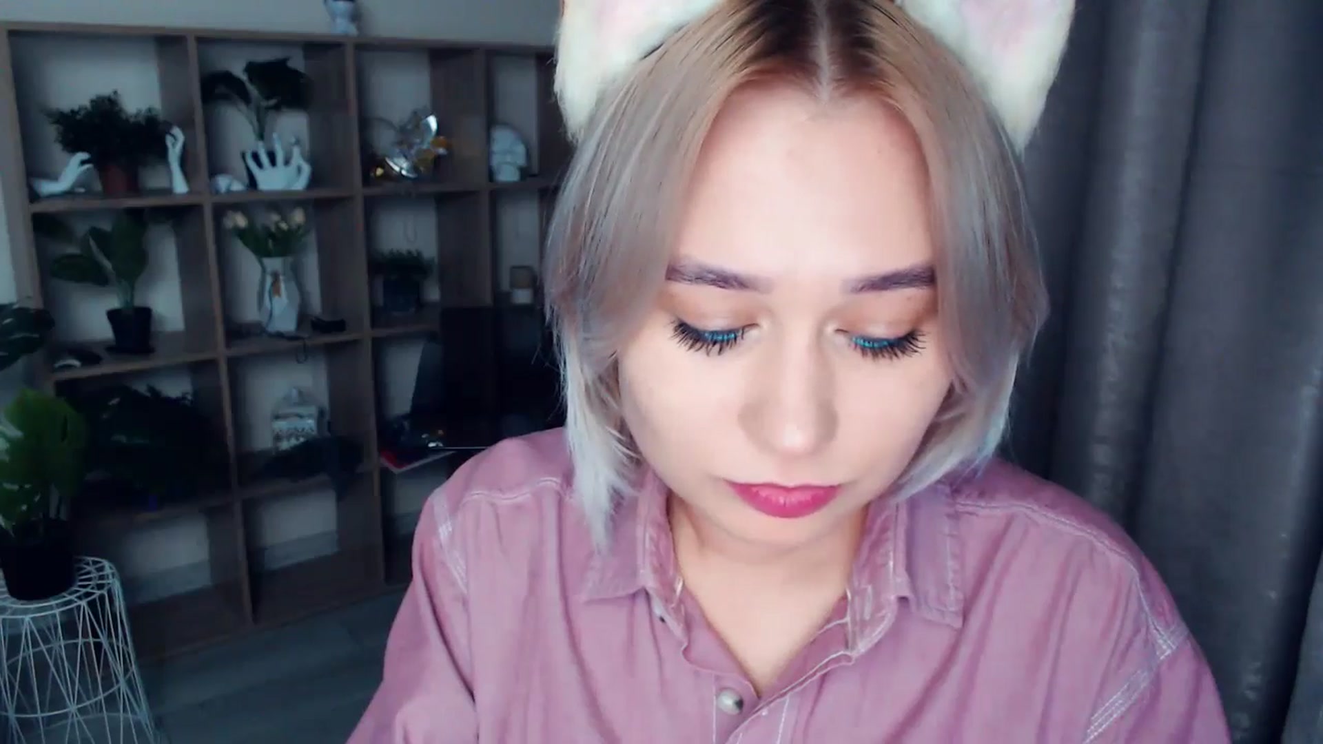 Gallery image thumbnail from Kukla_kolduna's myfreecams stream on, 11/15/2024, 17:58 image 18 of 20