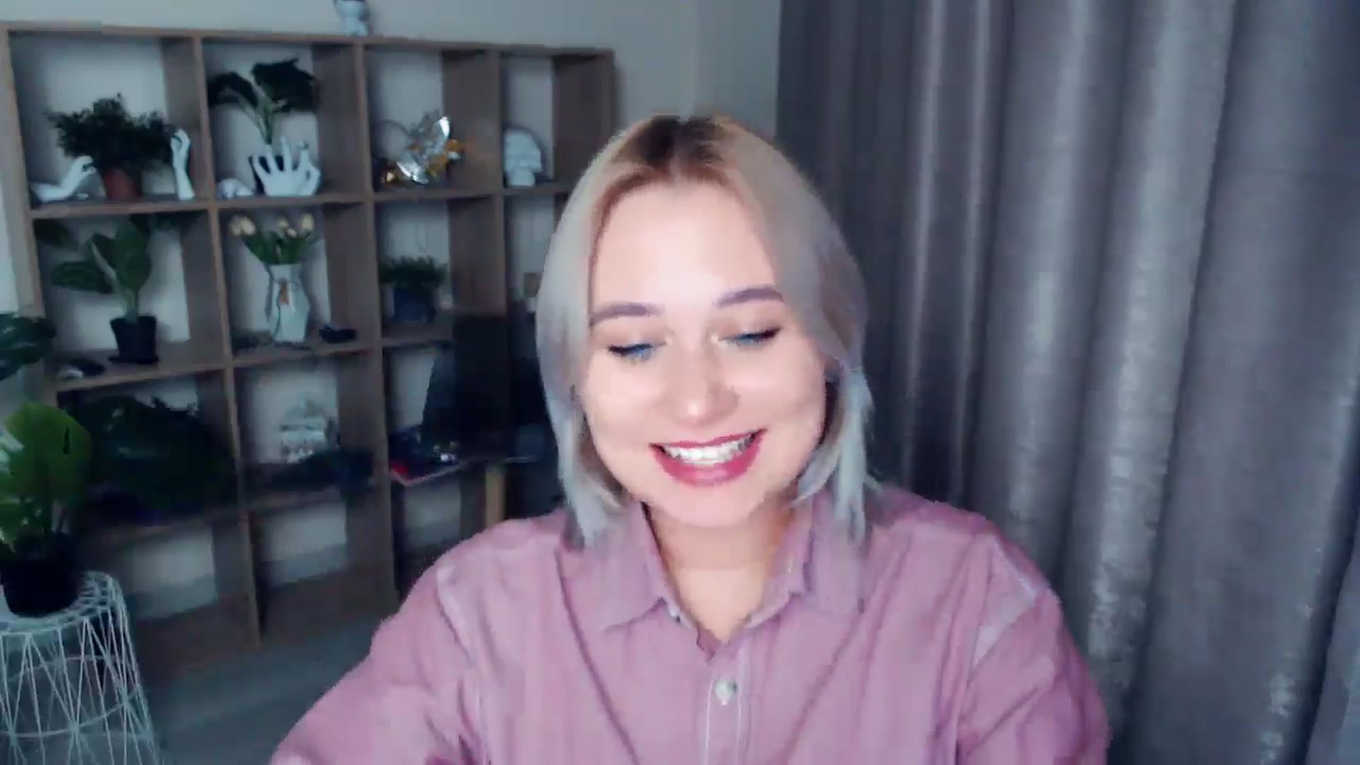 Gallery image thumbnail from Kukla_kolduna's myfreecams stream on, 11/15/2024, 18:45 image 3 of 20
