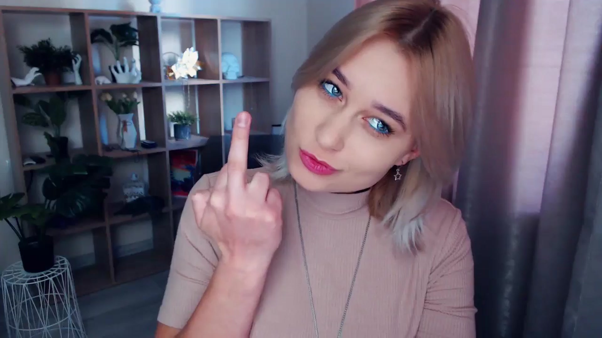 Gallery image thumbnail from Kukla_kolduna's myfreecams stream on, 11/17/2024, 12:17 image 14 of 20