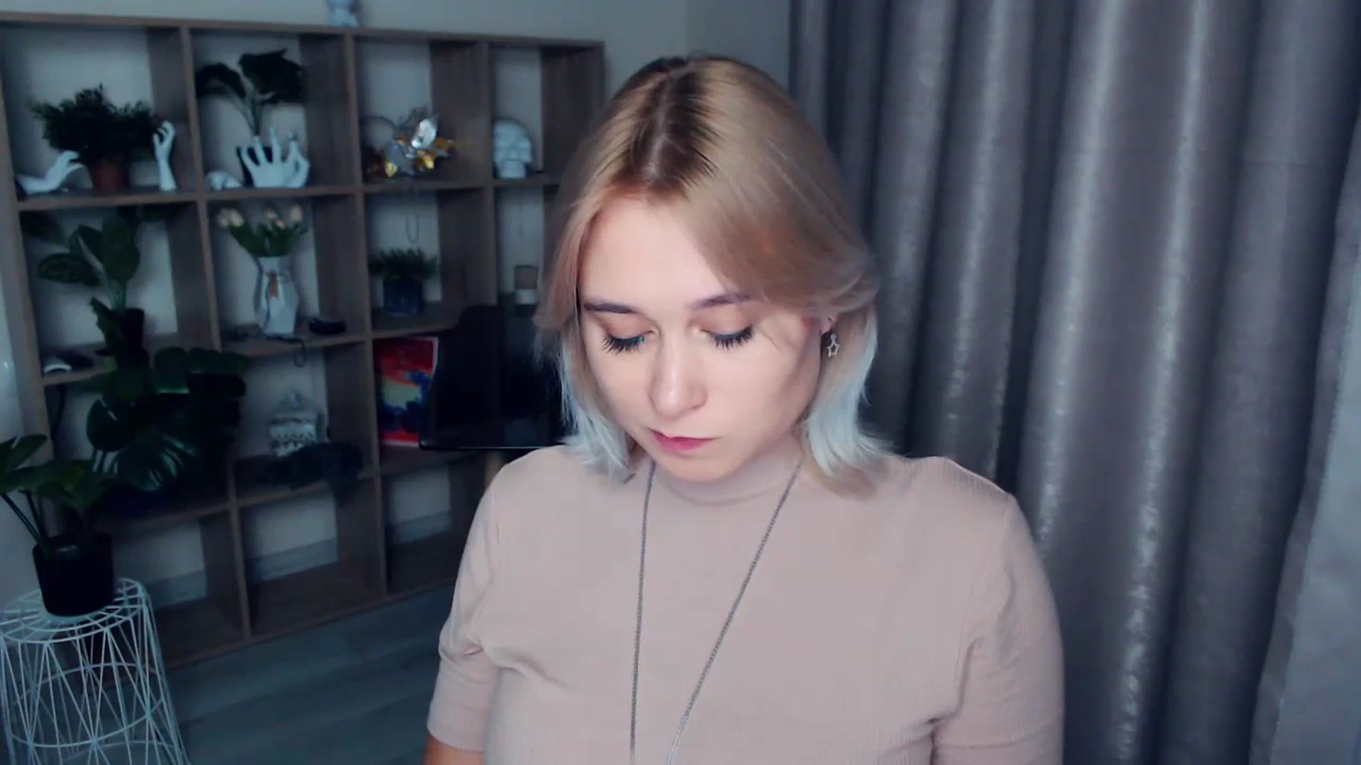 Gallery image thumbnail from Kukla_kolduna's myfreecams stream on, 11/17/2024, 19:32 image 20 of 20