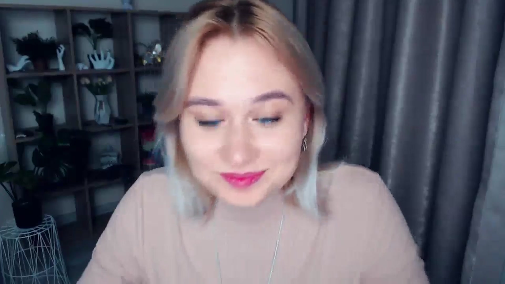 Gallery image thumbnail from Kukla_kolduna's myfreecams stream on, 11/17/2024, 19:32 image 6 of 20