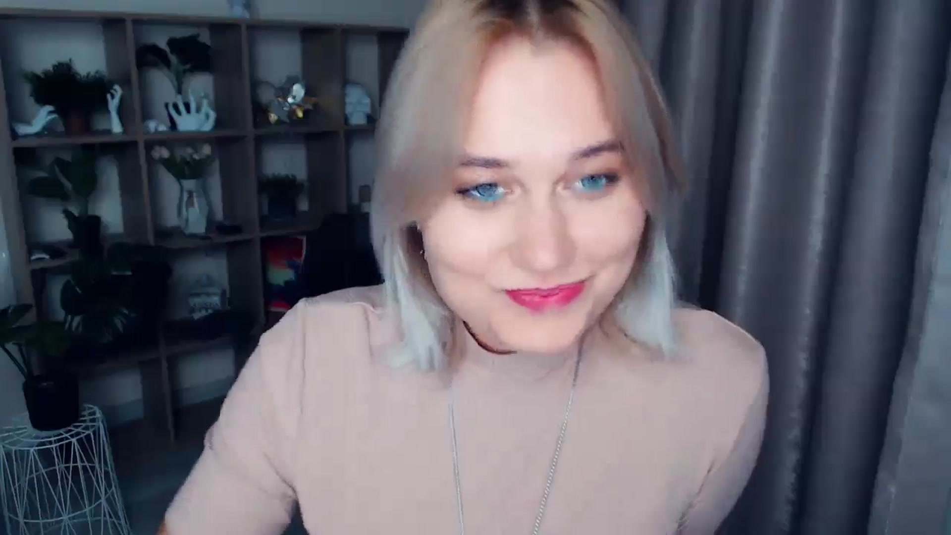 Gallery image thumbnail from Kukla_kolduna's myfreecams stream on, 11/17/2024, 19:32 image 9 of 20